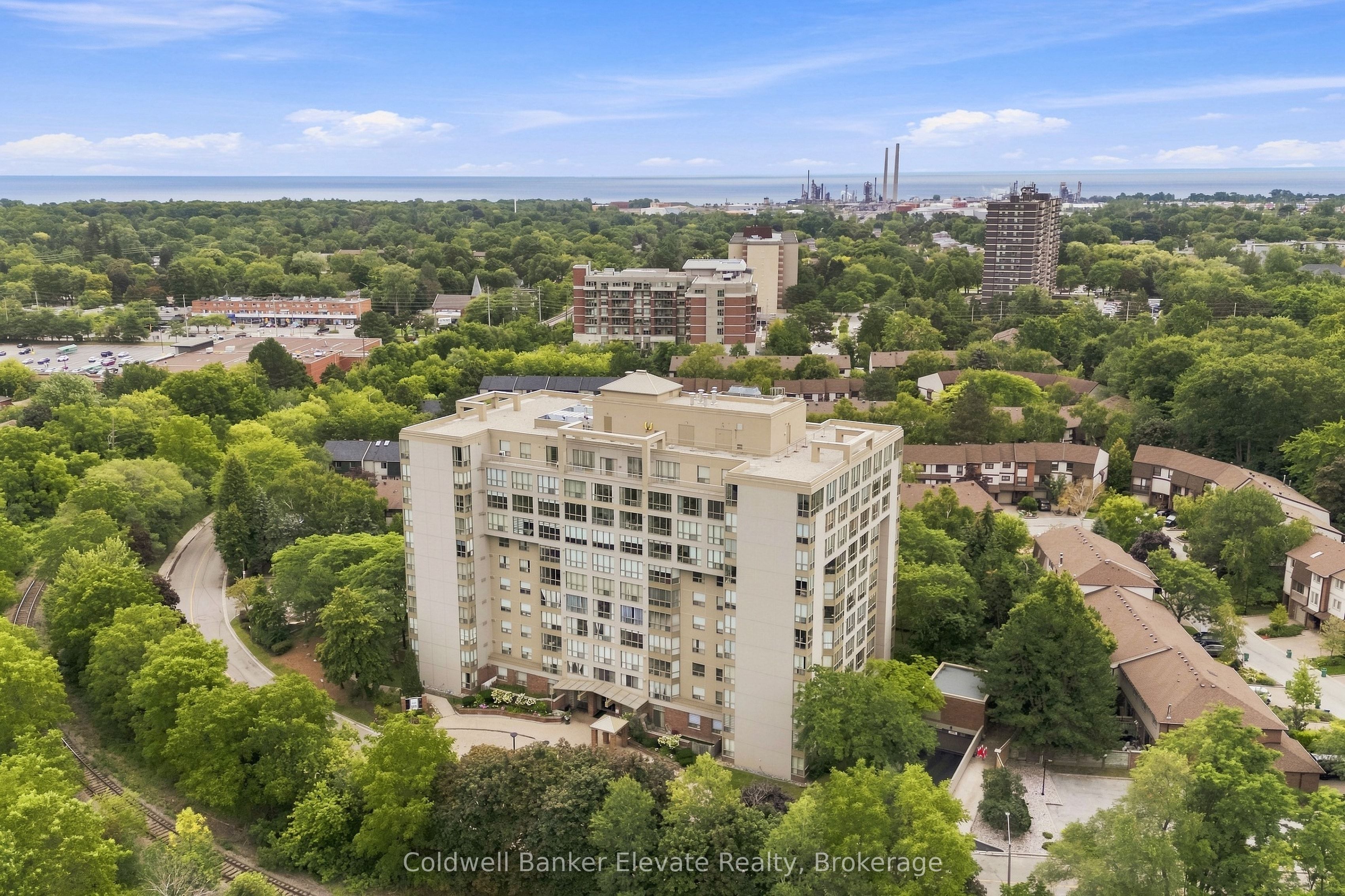 1110 Walden Circle 312, Mississauga, ON L5J 4R3 photo 3