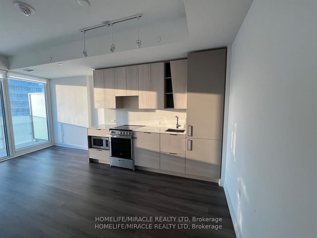 3883 Quartz Road 2812, Mississauga, ON L5B 0M4