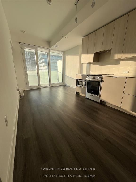 3883 Quartz Road 2812, Mississauga, ON L5B 0M4 photo 2