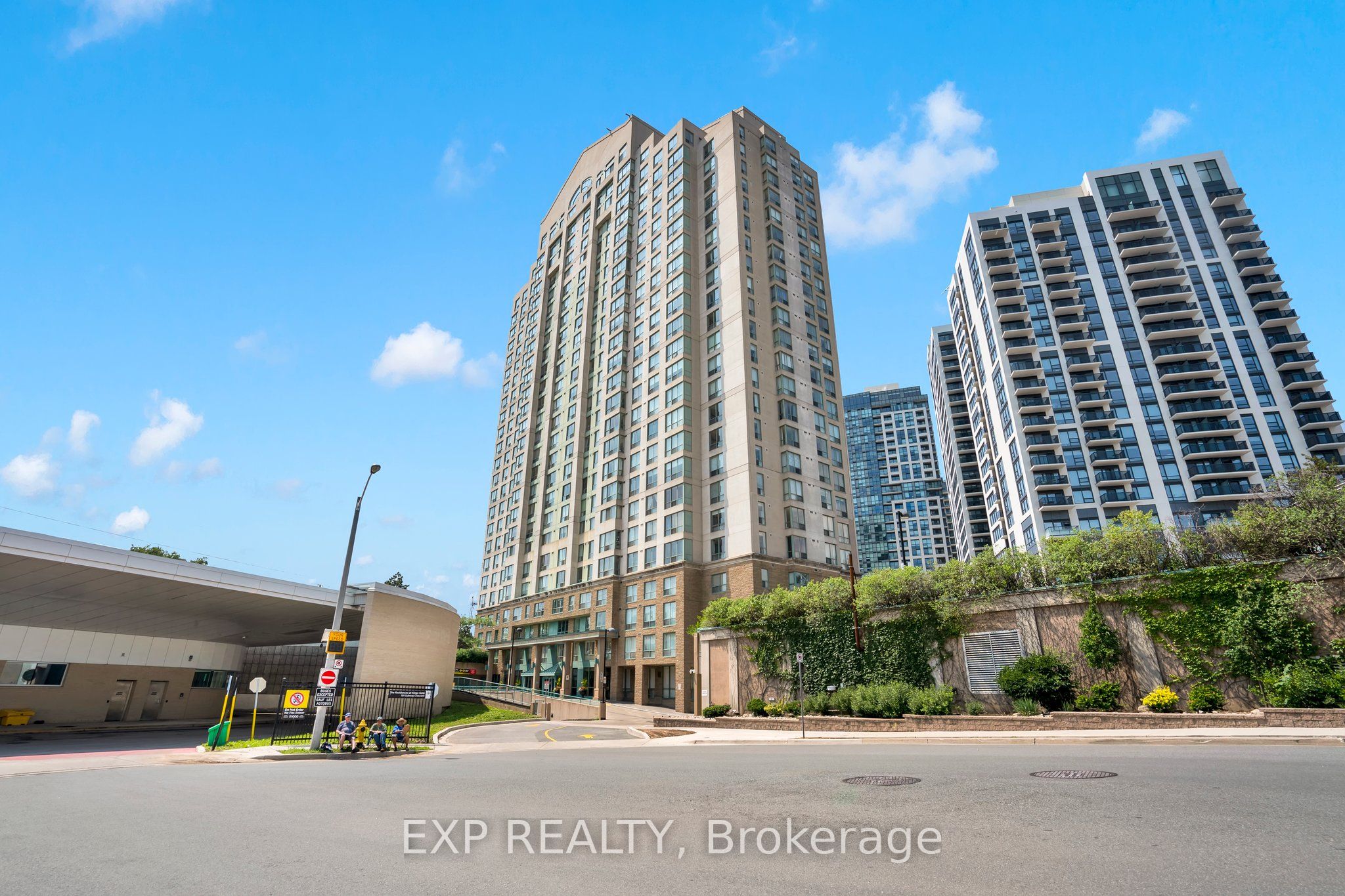 101 Subway Crescent 1001, Toronto, ON M9B 6K4 photo 2