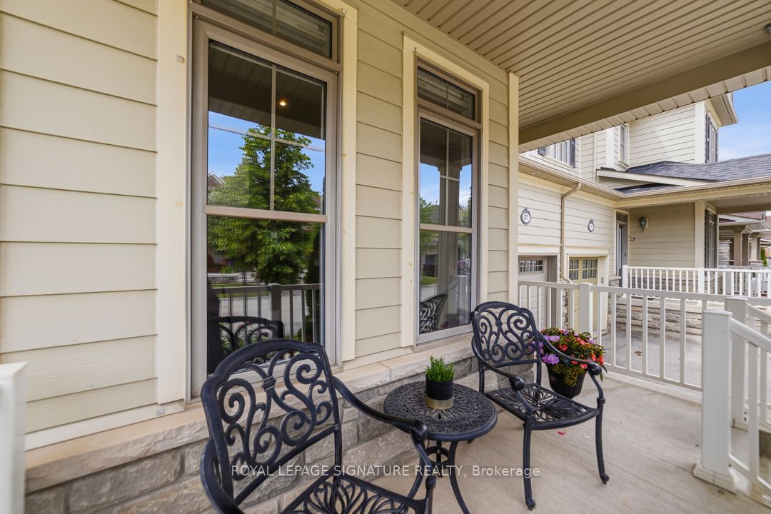 27 Aird Court, Milton, ON L9T 3Y1 photo 2