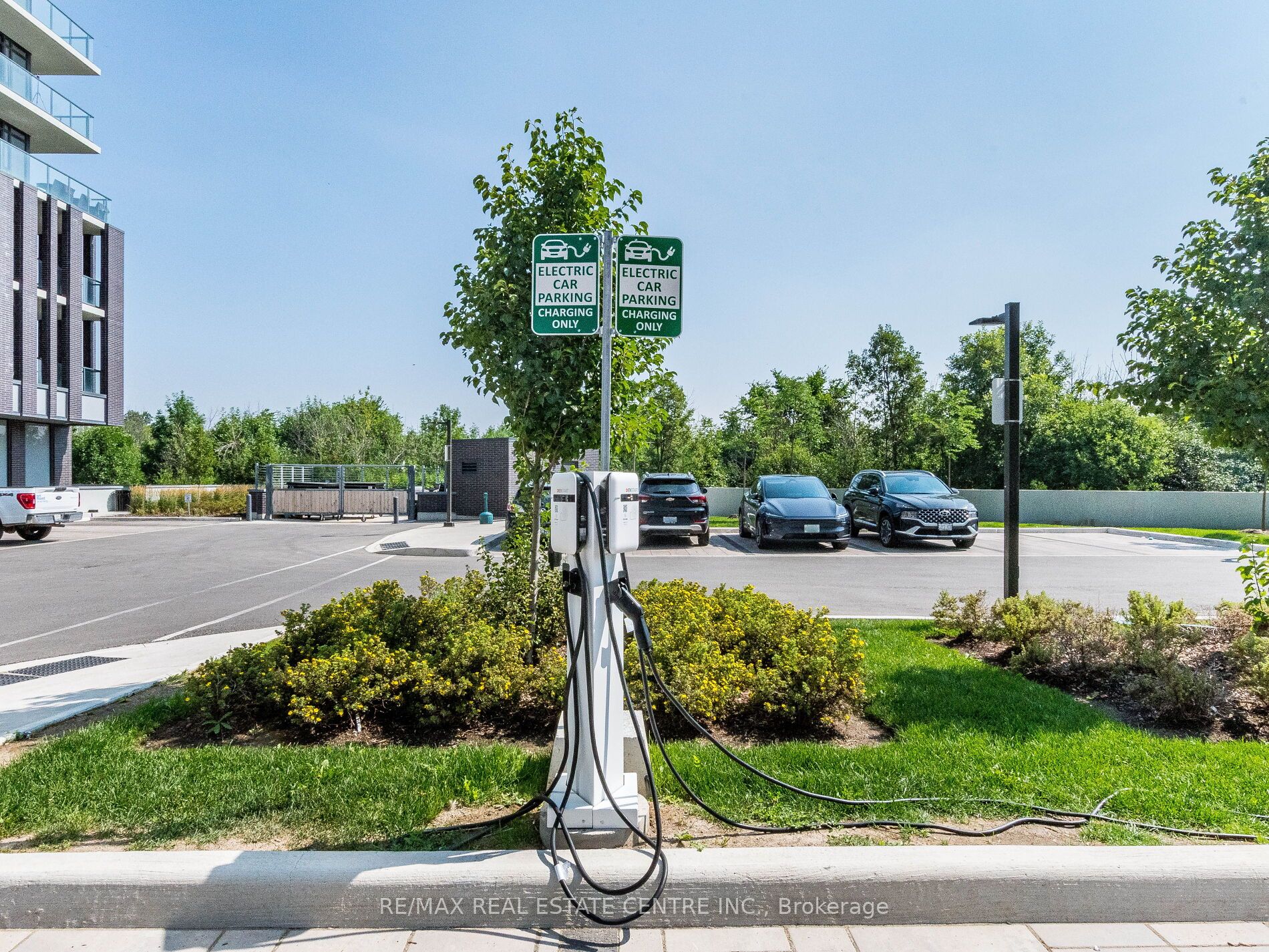 215 VETERANS Drive 211, Brampton, ON L7A 5L6 photo 4