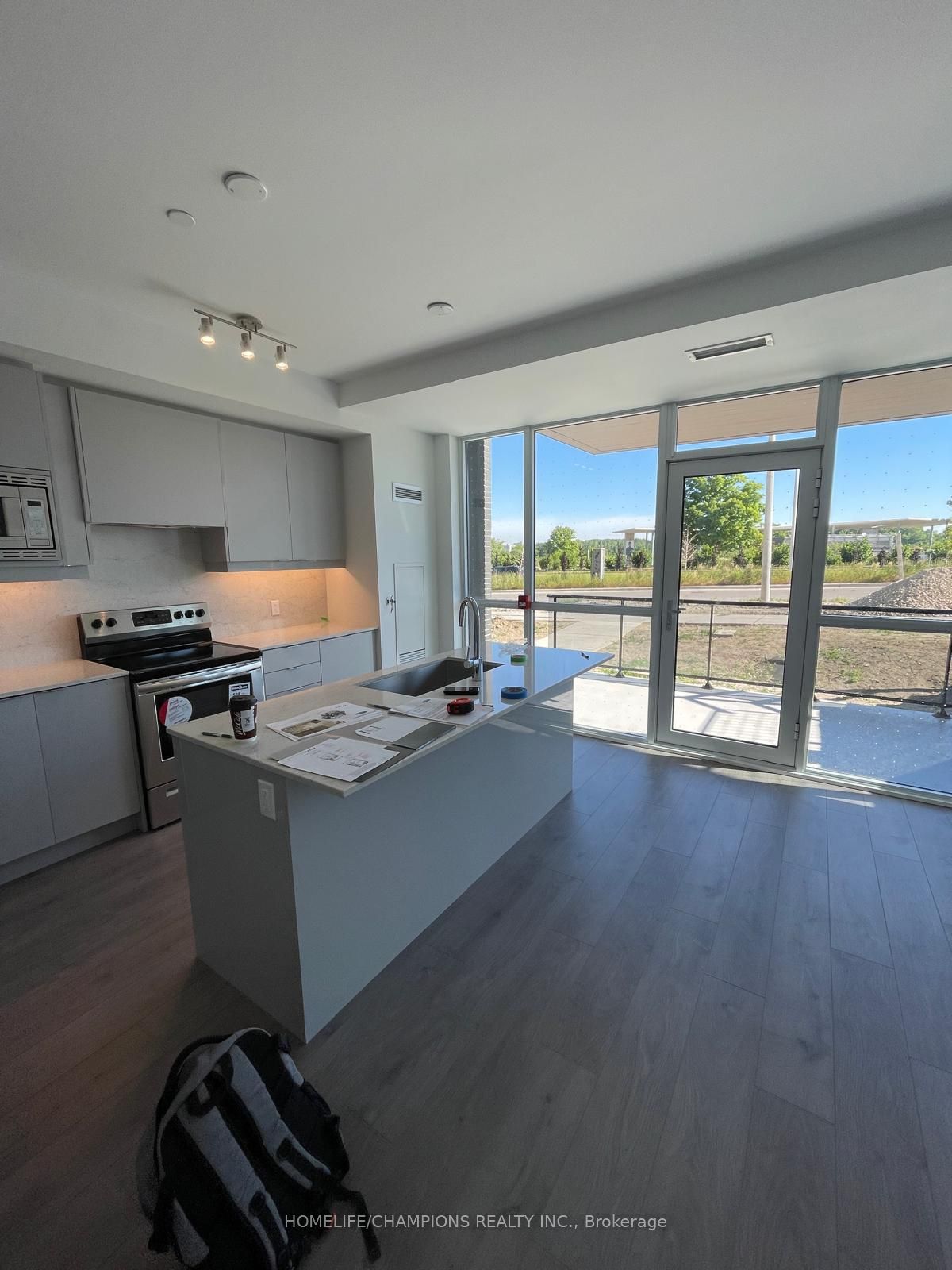 60 George Butchart Drive 5, Toronto, ON M3K 0E1 photo 4