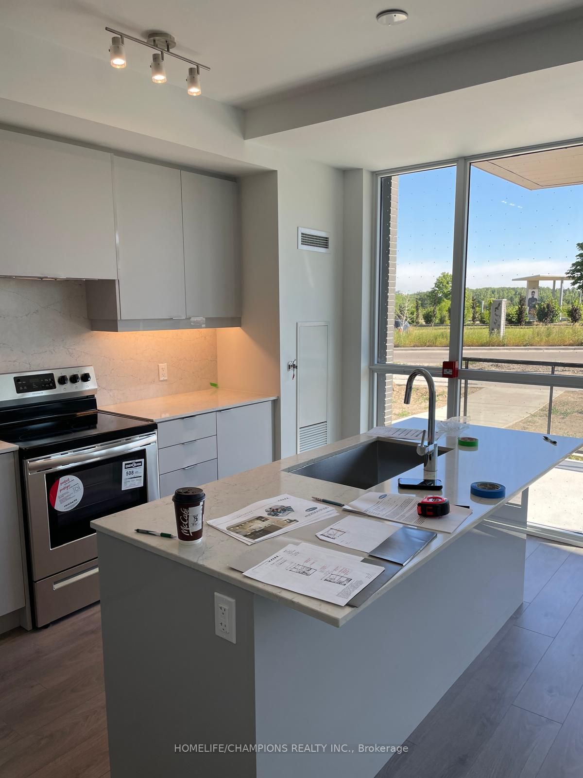 60 George Butchart Drive 5, Toronto, ON M3K 0E1 photo 5