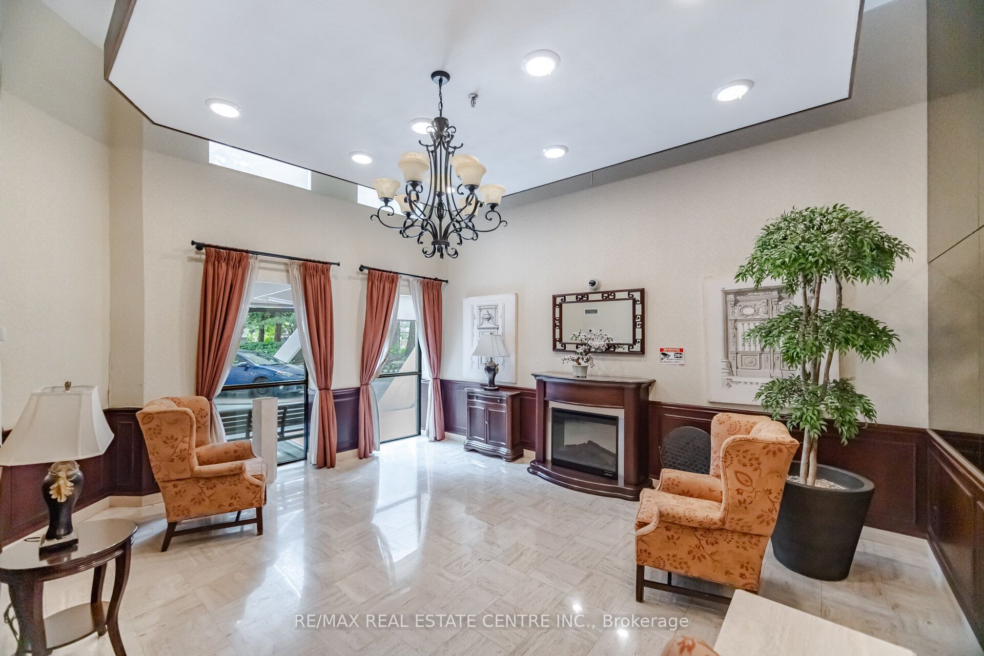 3650 Kaneff Crescent 2601, Mississauga, ON L5A 4A1 photo 4