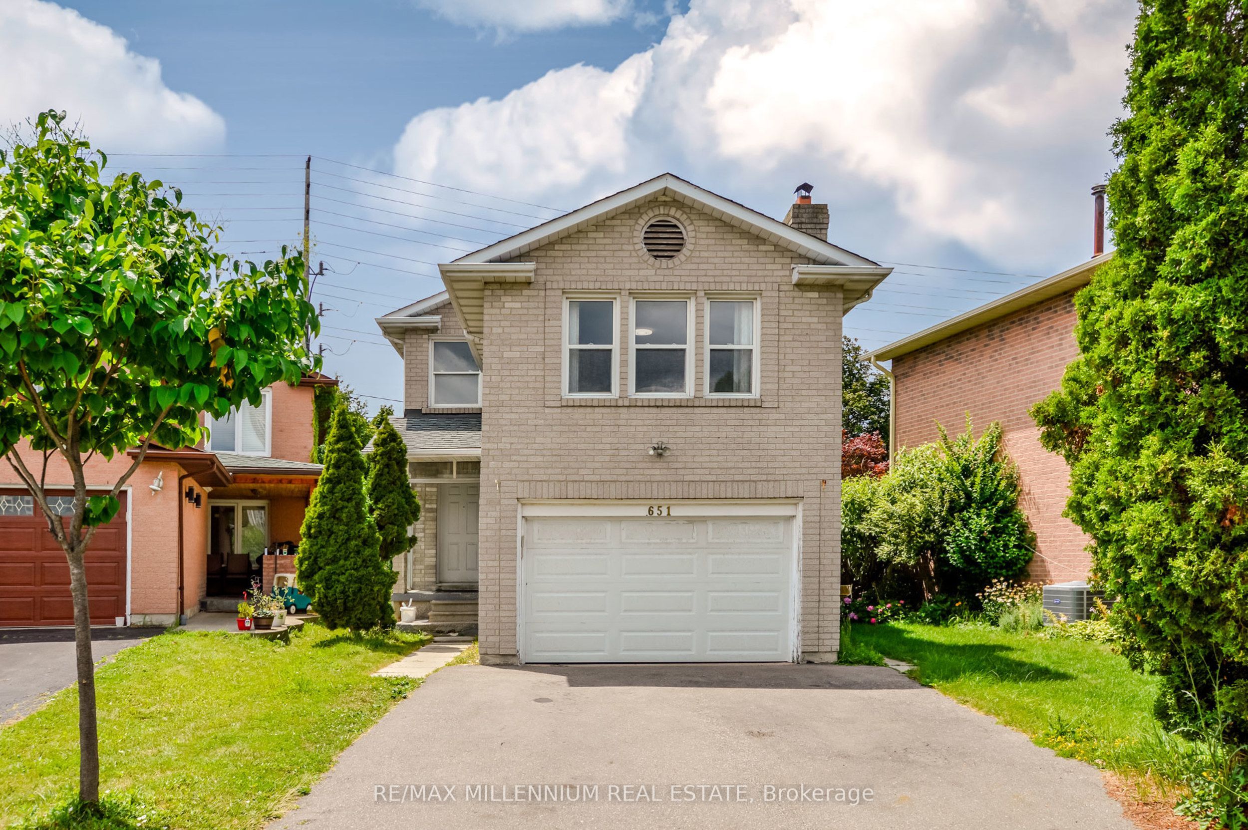 651 Shetani Place, Mississauga, ON L5B 2Z7