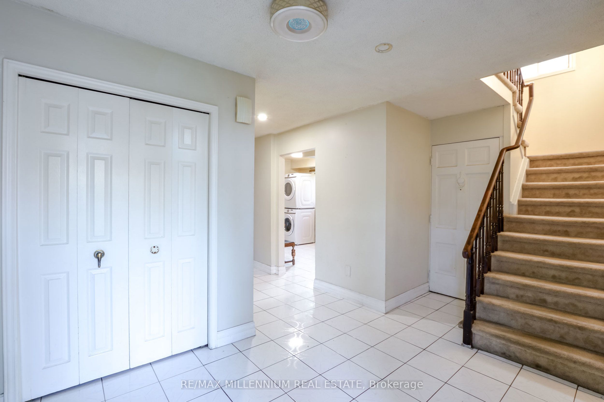651 Shetani Place, Mississauga, ON L5B 2Z7 photo 4