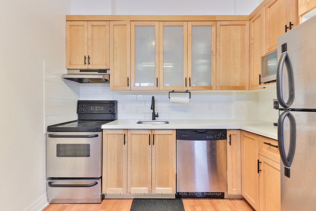 459 Kerr Street 105, Oakville, ON L6K 3C2 photo 5