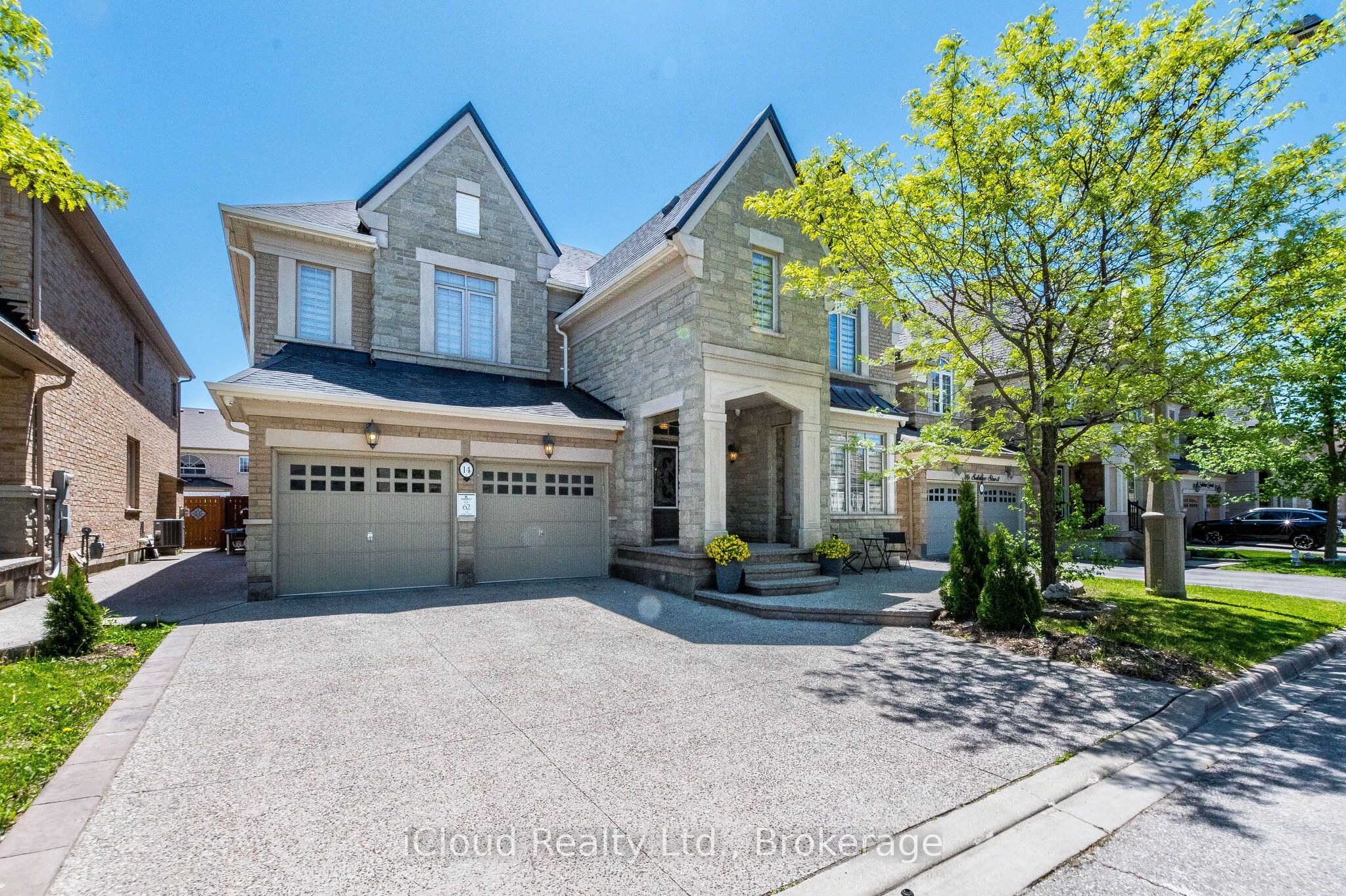 14 Solstice Street, Brampton, ON L6P 3T5