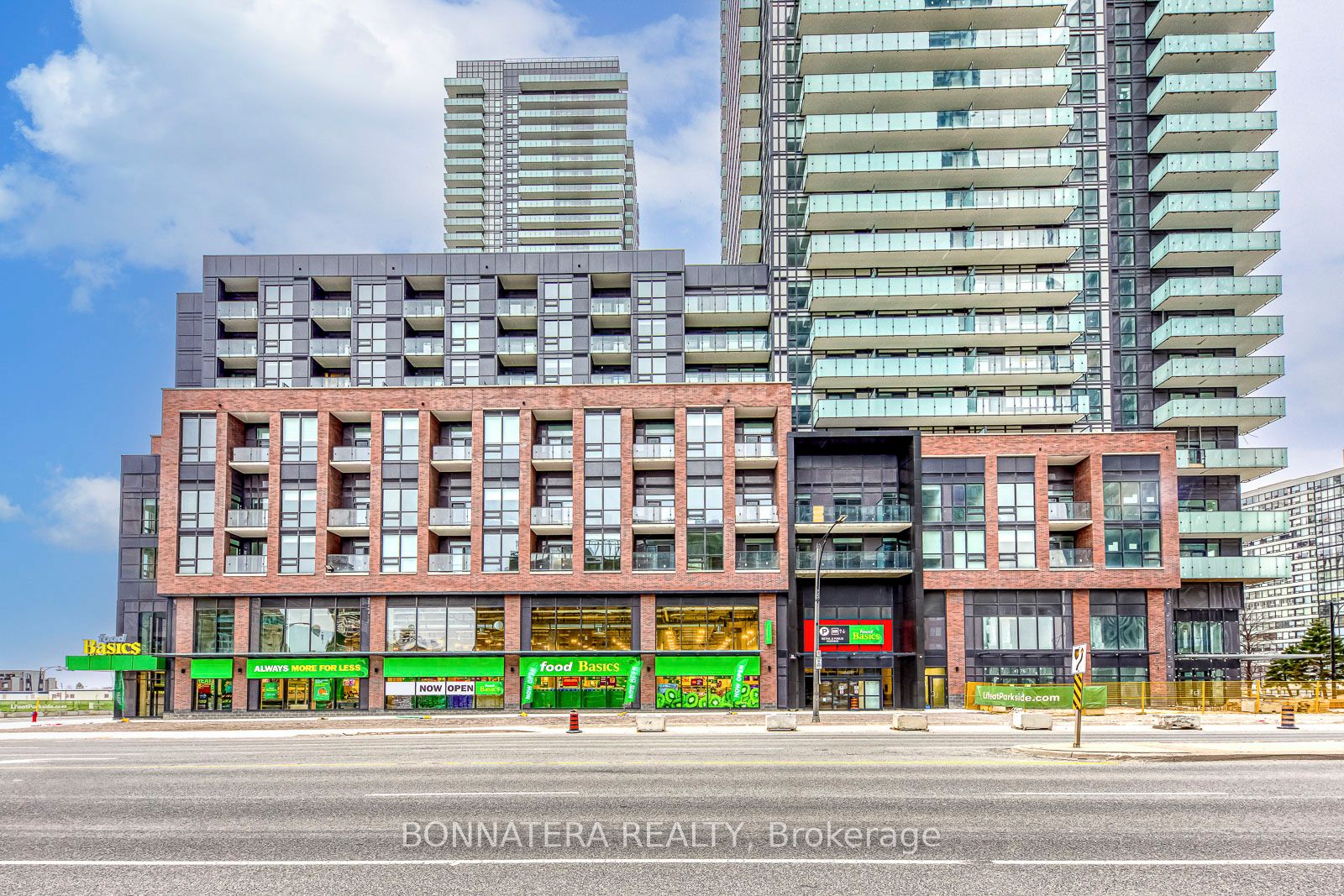 430 Square One Drive W 3008, Mississauga, ON L5B 0L6 photo 3