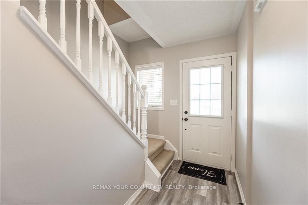 4412 Fairview Street, Burlington, ON L7L 6S8 photo 3
