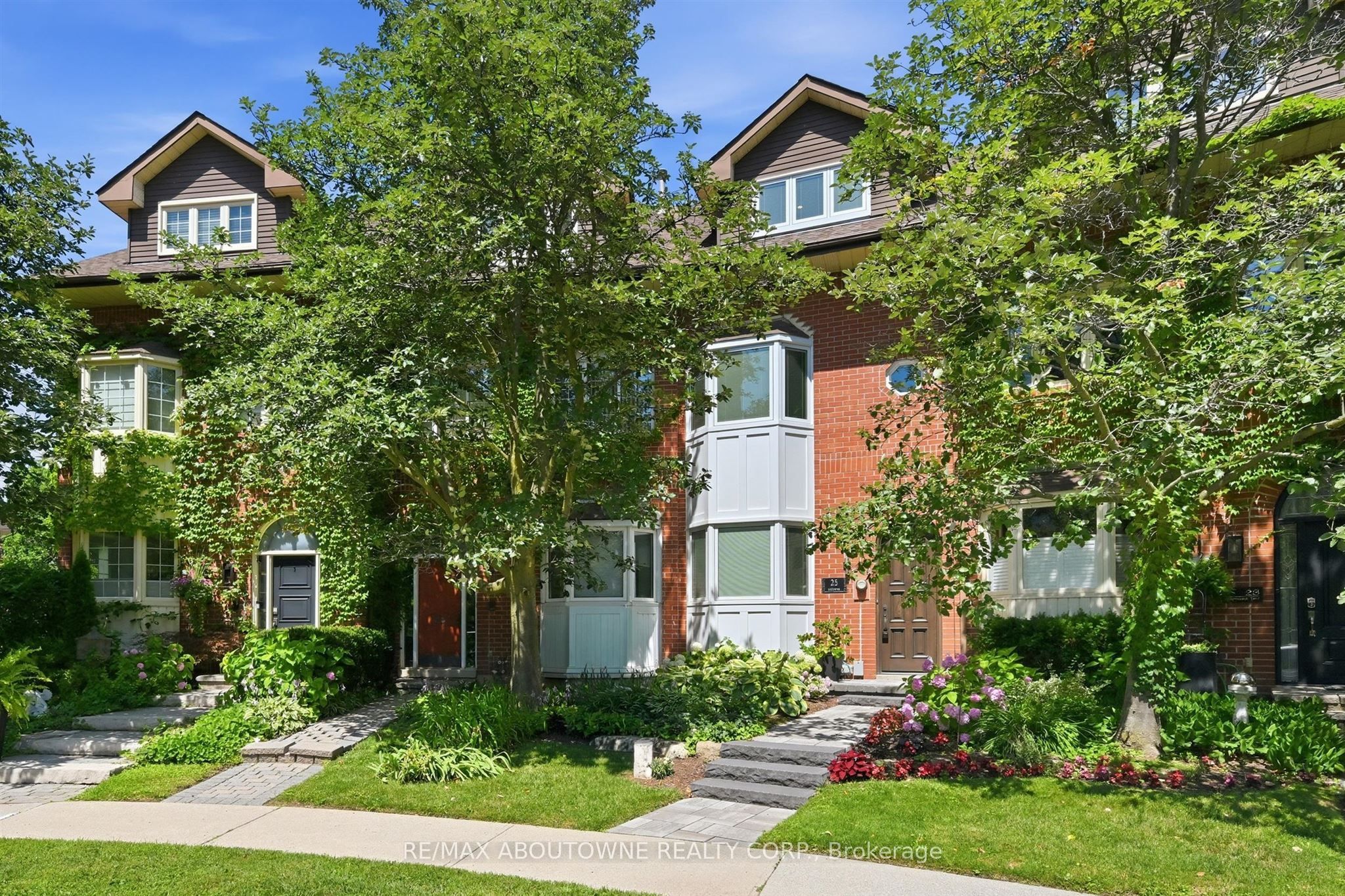 25 Southwind Terrace, Oakville, ON L6L 6K6 photo 3