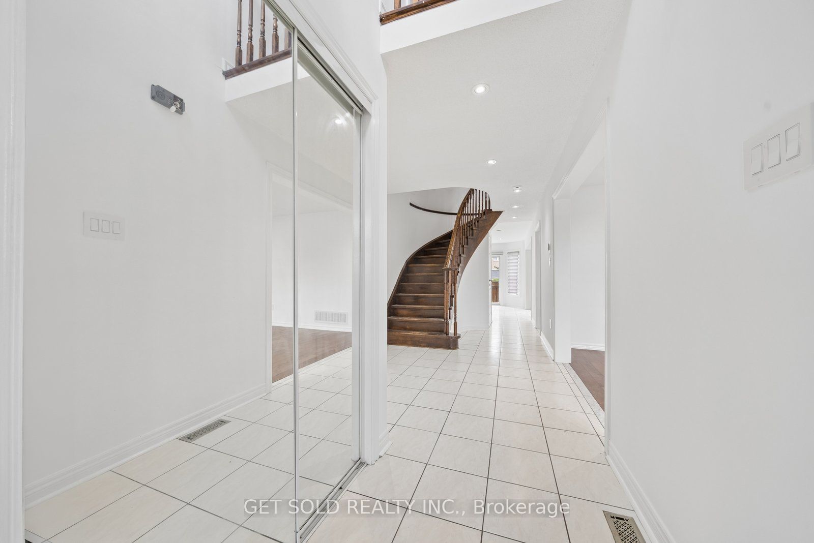 57 Oaklea Boulevard, Brampton, ON L6Y 4W7 photo 4