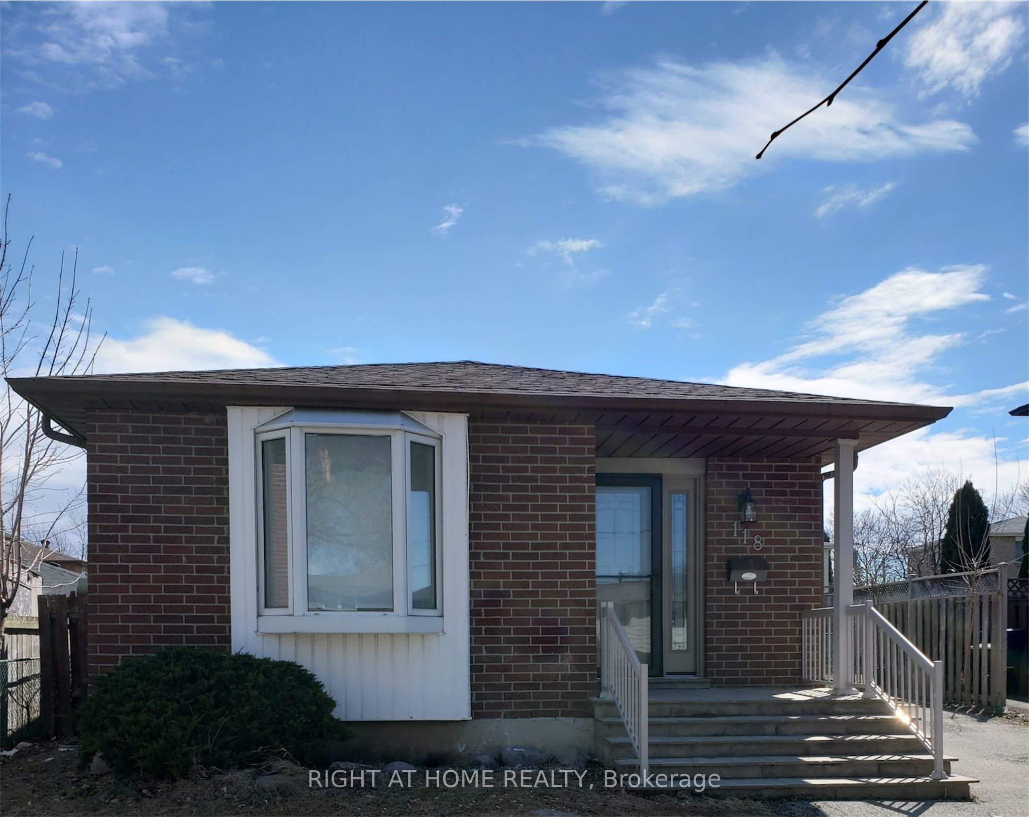 118 Avening Drive, Toronto, ON M9V 4E6