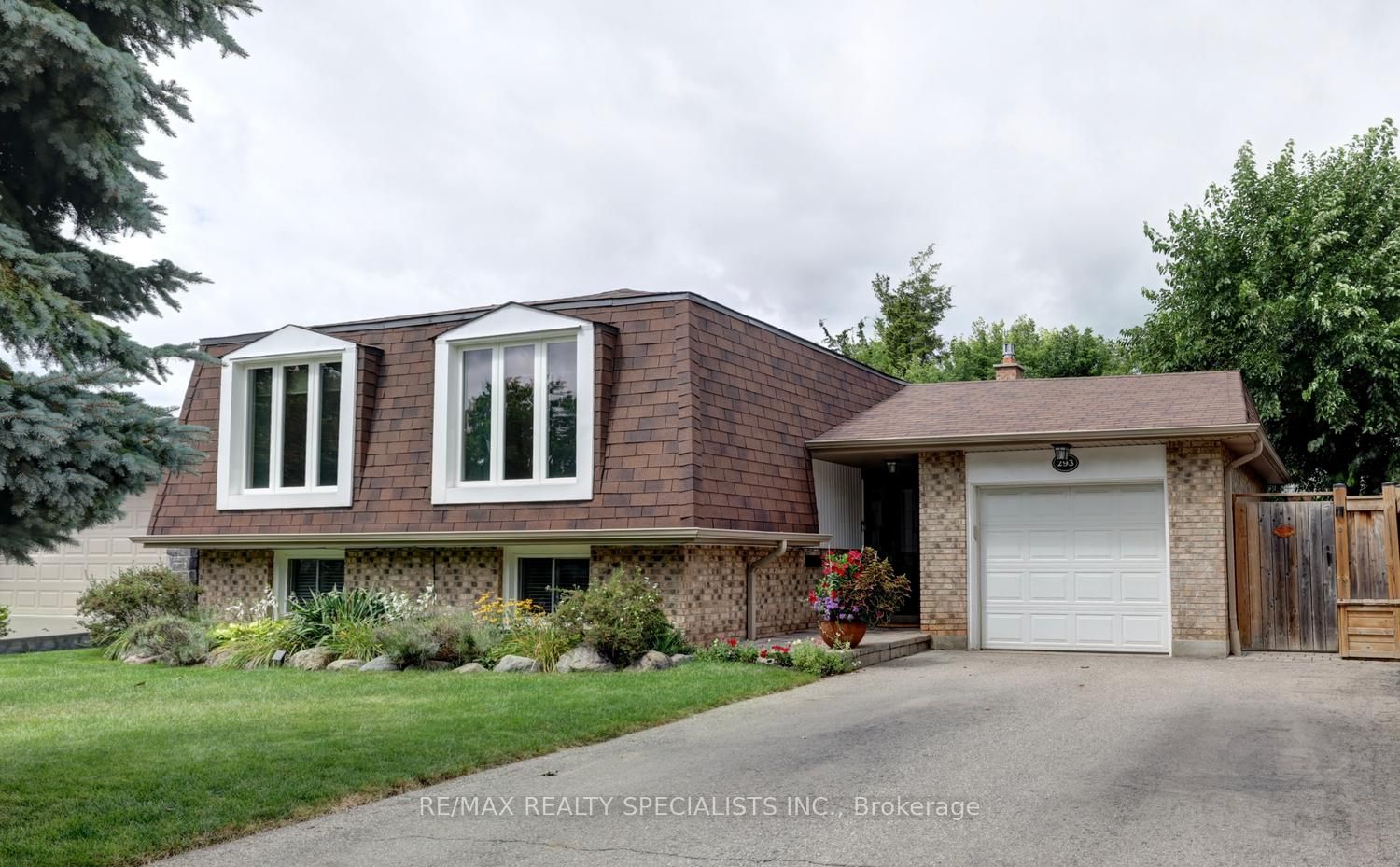293 Louis Drive, Mississauga, ON L5B 1Z2