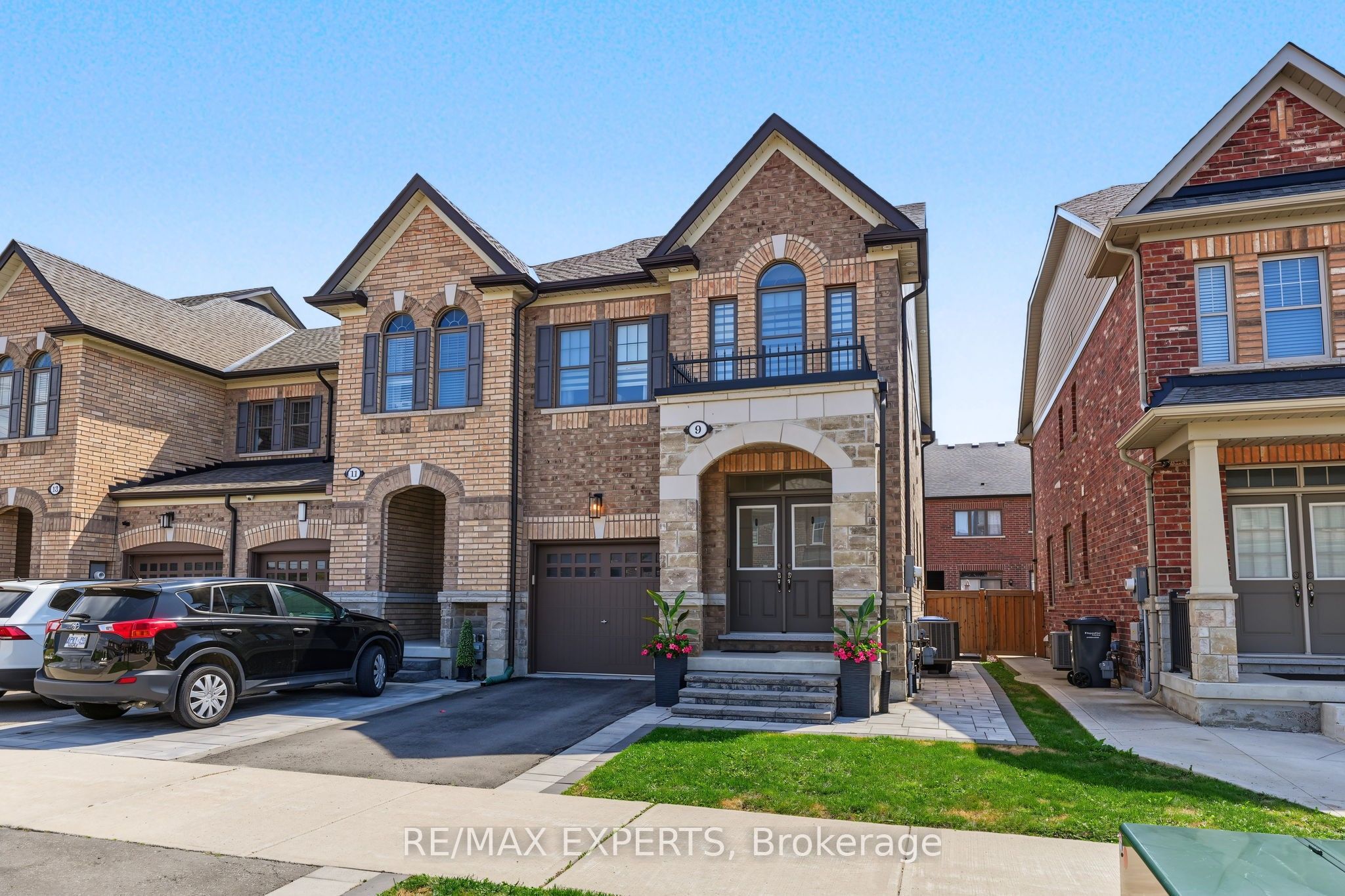 9 Tormore Road, Caledon, ON L7E 4K8 photo 2