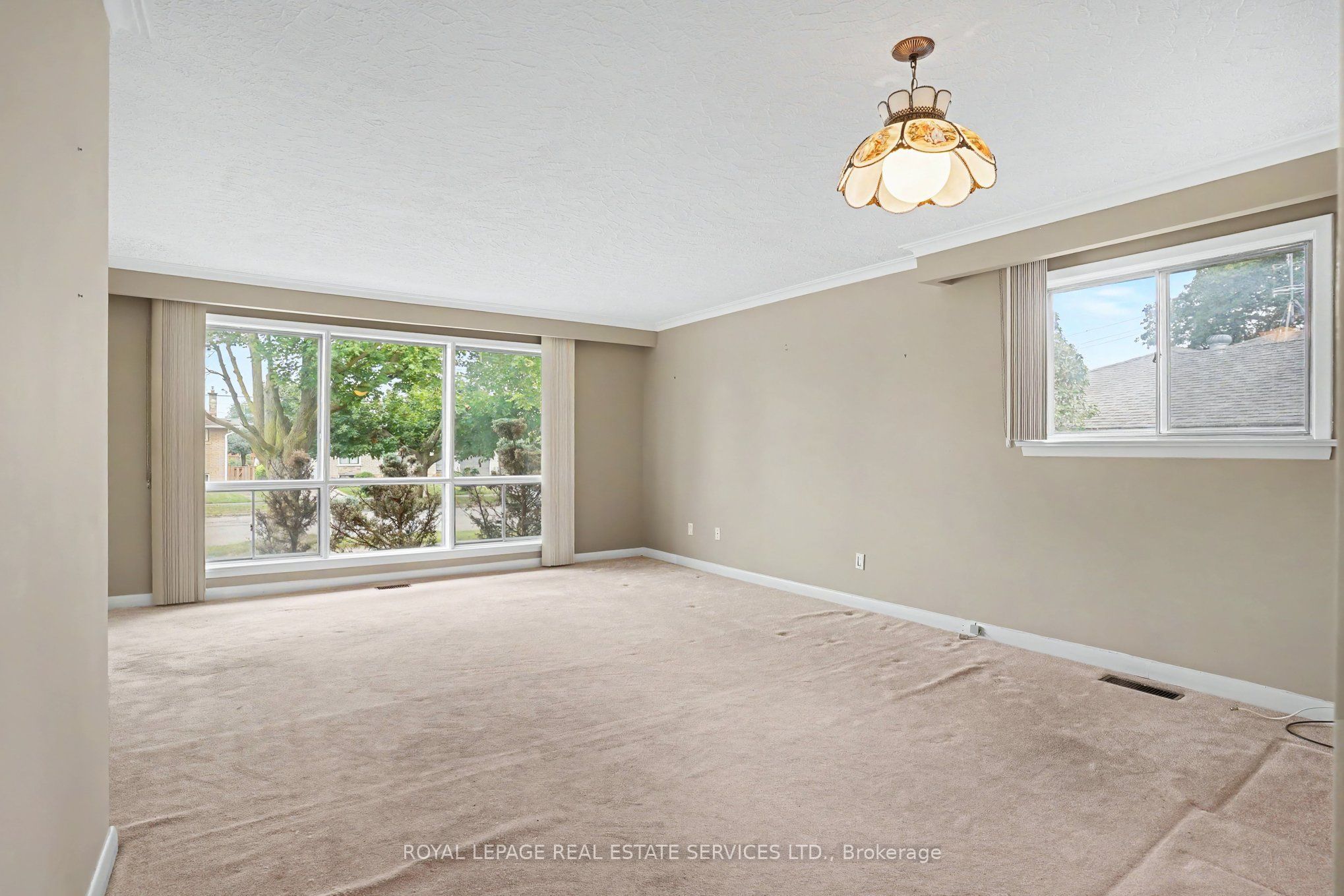 110 Celestine Drive, Toronto, ON M9R 3N9 photo 4
