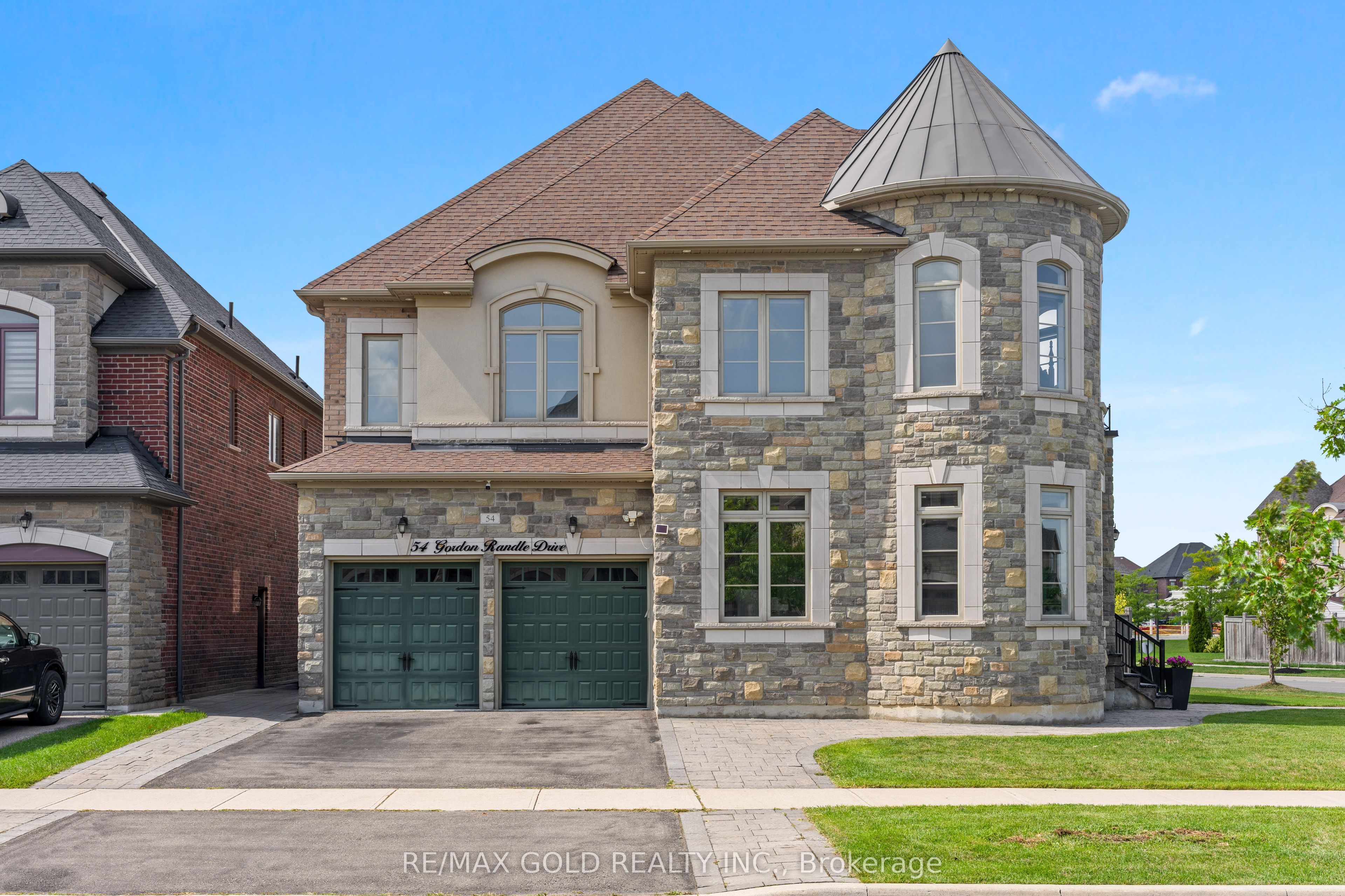 54 Gordon Randle Drive, Brampton, ON L6P 4H3 photo 3