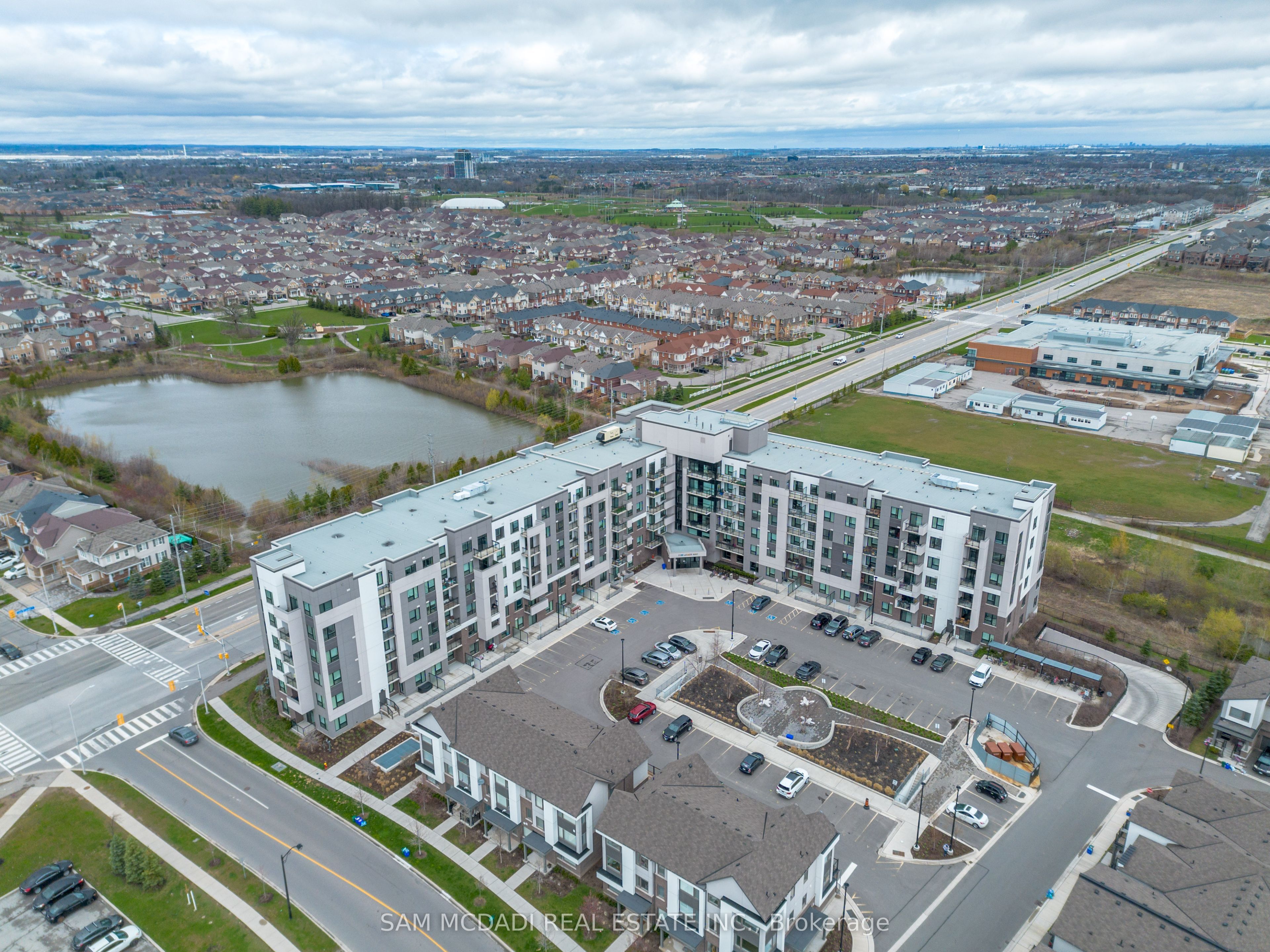 1105 Leger Way 319, Milton, ON L9E 1K7