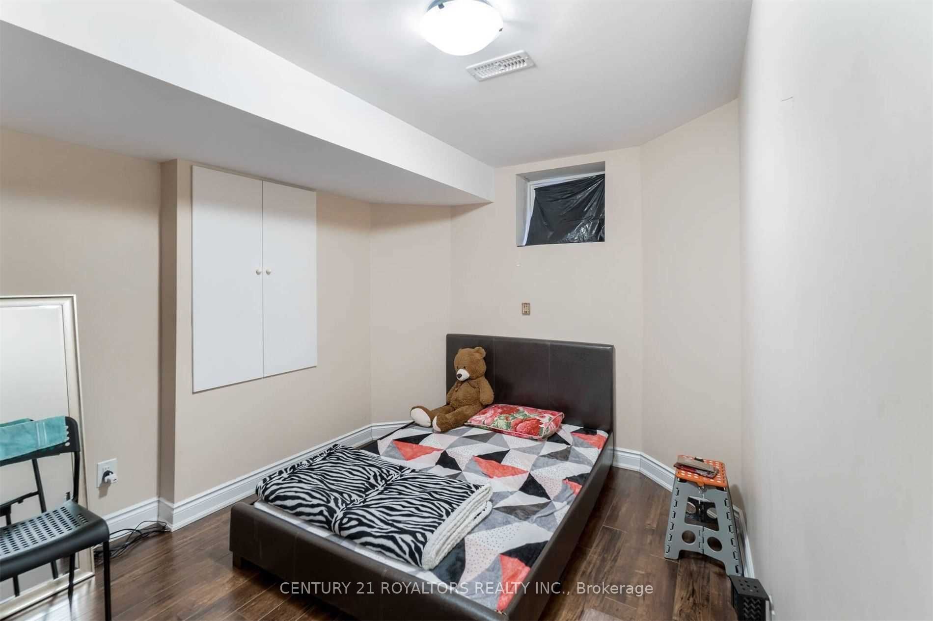 341 Sunny Meadow Boulevard Bsmt, Brampton, ON L6R 0E9 photo 5
