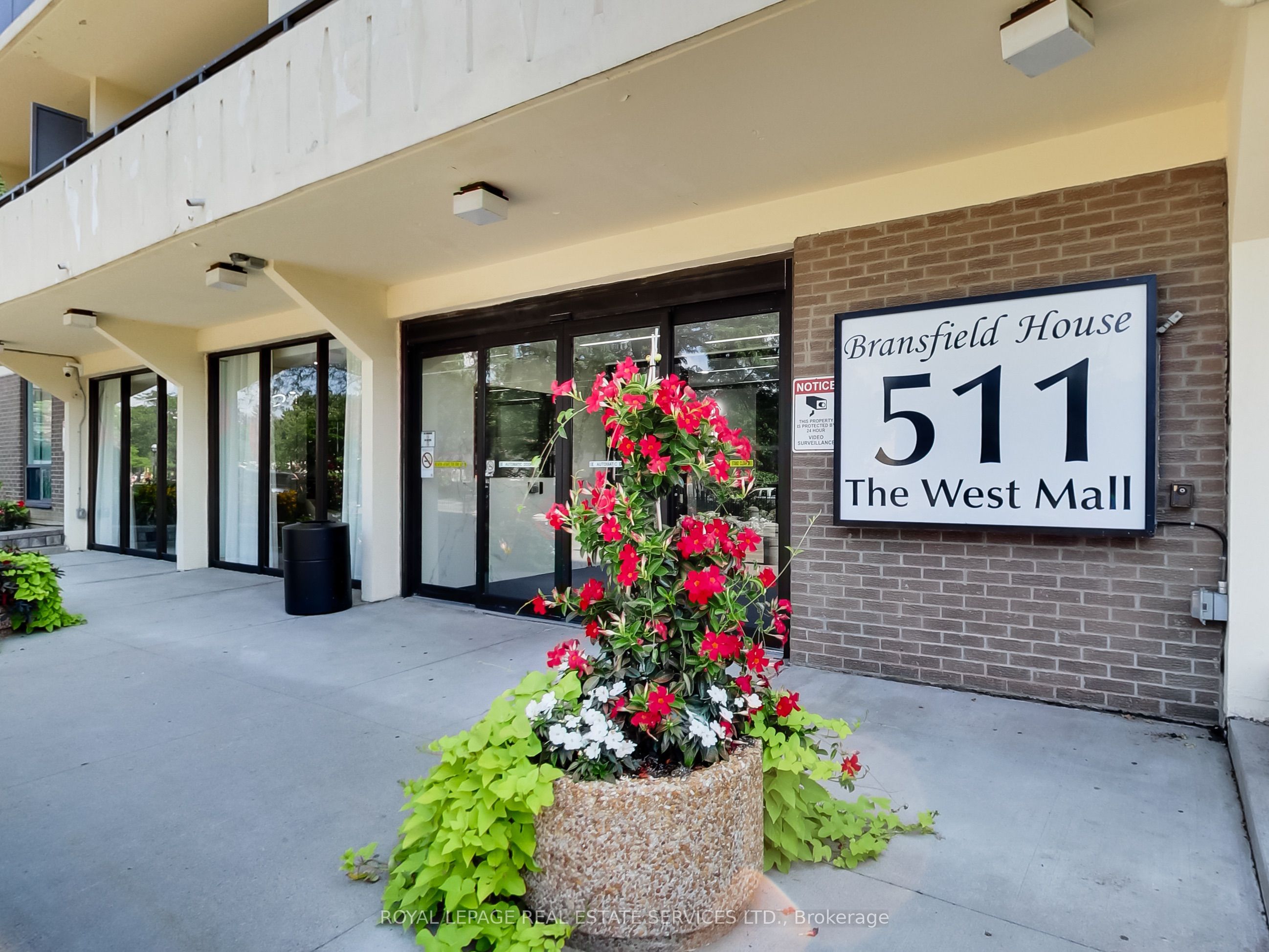 511 The West Mall Road 702, Toronto, ON M9C 1G5 photo 3