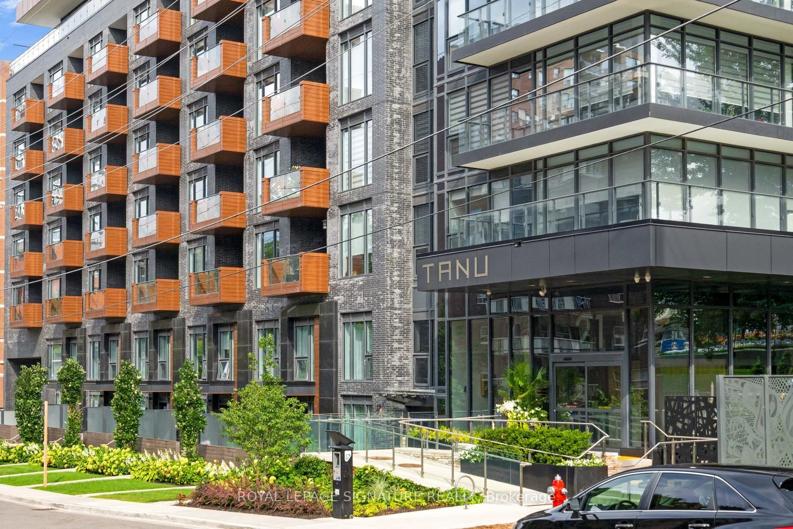 21 Park Street E 1103, Mississauga, ON L5G 1L6