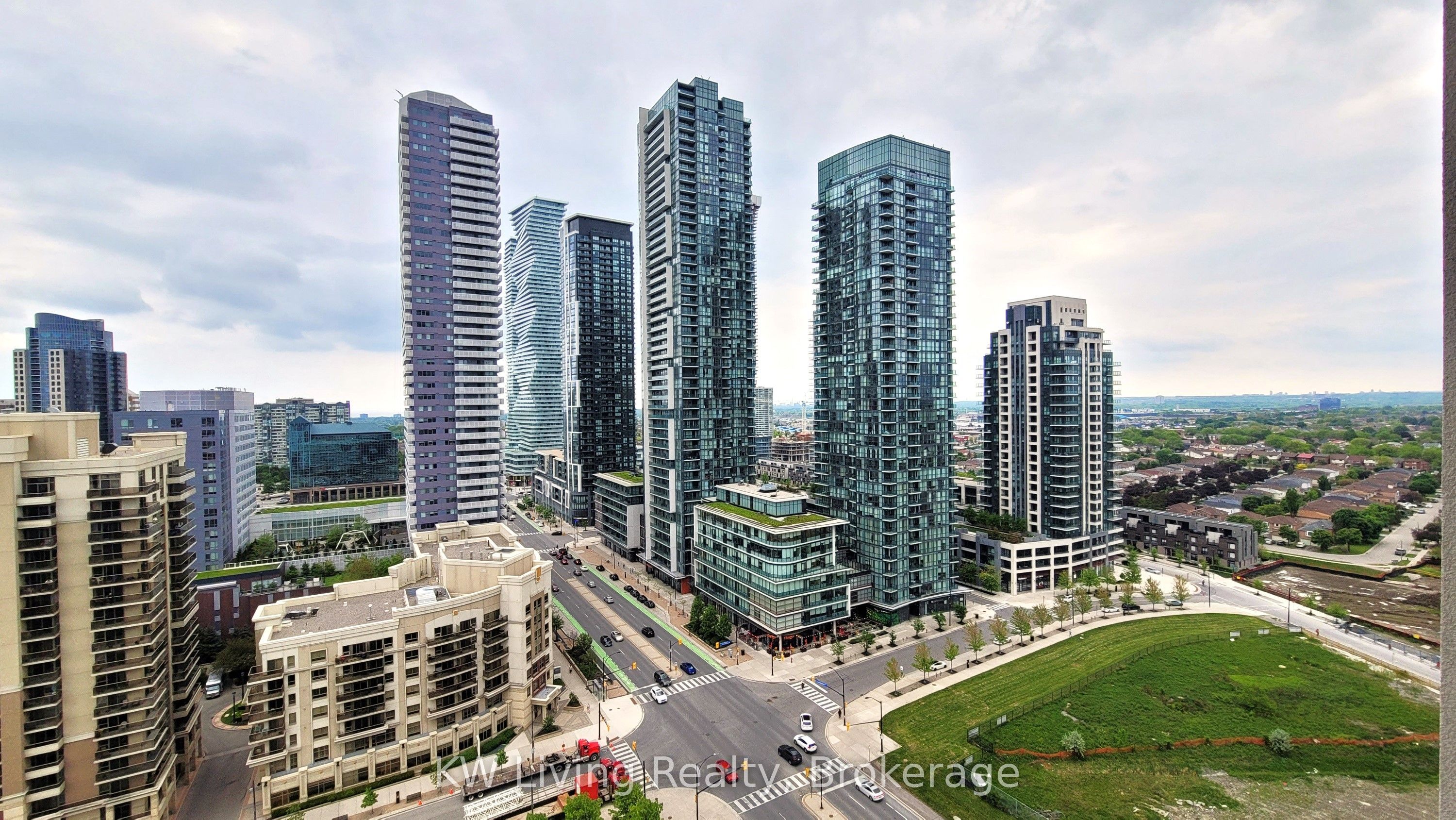 388 Prince of Wales Drive 1801, Mississauga, ON L5B 0A1 photo 2
