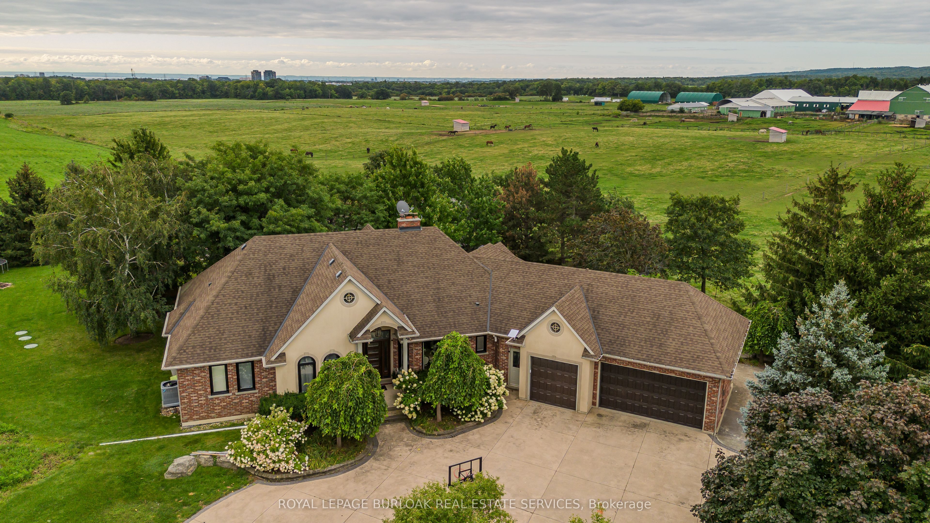 5200 2 Side Road, Milton, ON L9E 0R2