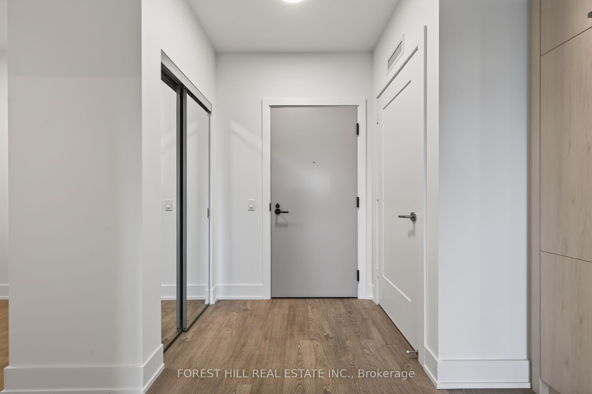 858 Dupont Street, Toronto, ON M6G 0C1 photo 3