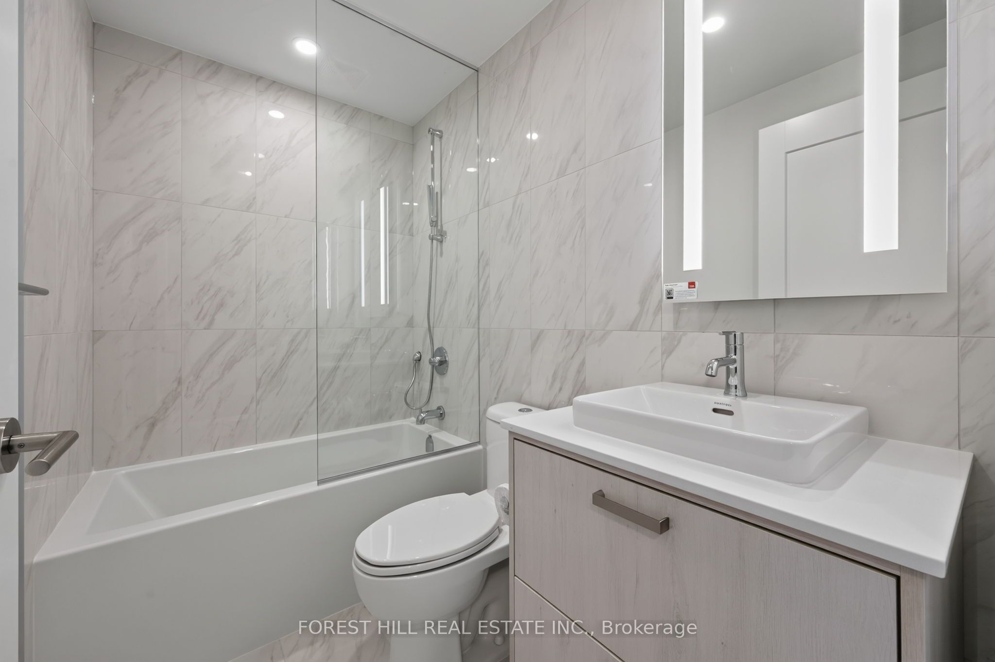 858 Dupont Street, Toronto, ON M6G 0C1 photo 5