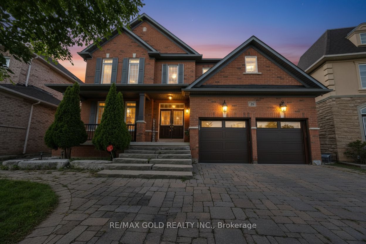 26 Mount Royal Circle, Brampton, ON L6P 1Y7