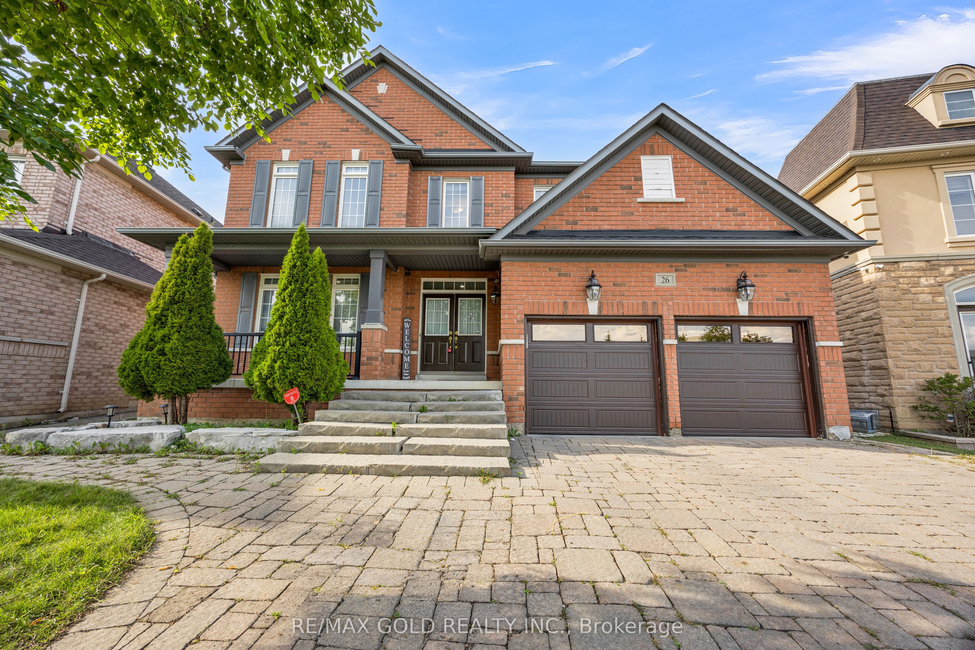 26 Mount Royal Circle, Brampton, ON L6P 1Y7 photo 3
