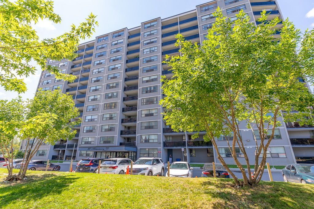 10 Tobermory Drive 1004, Toronto, ON M3N 2Y5
