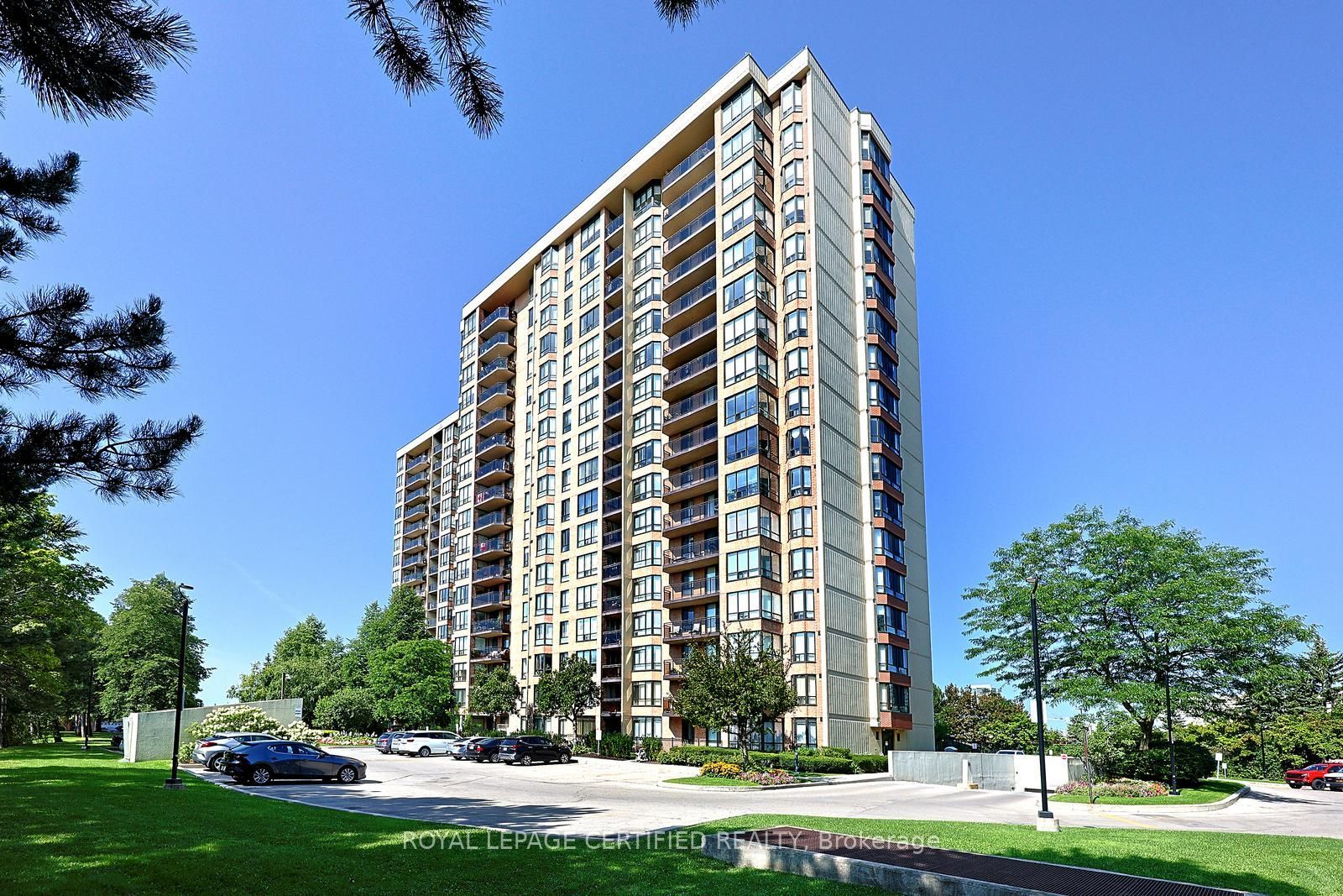 20 Cherrytree Drive 312, Brampton, ON L6Y 3V1