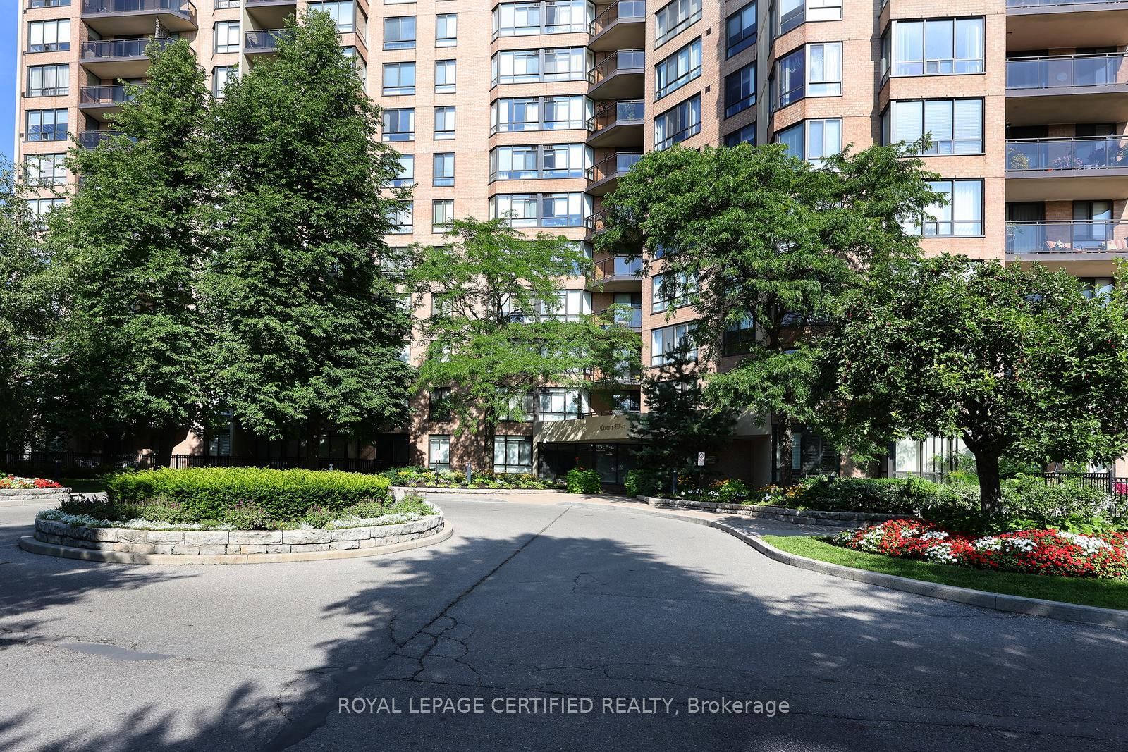 20 Cherrytree Drive 312, Brampton, ON L6Y 3V1 photo 2