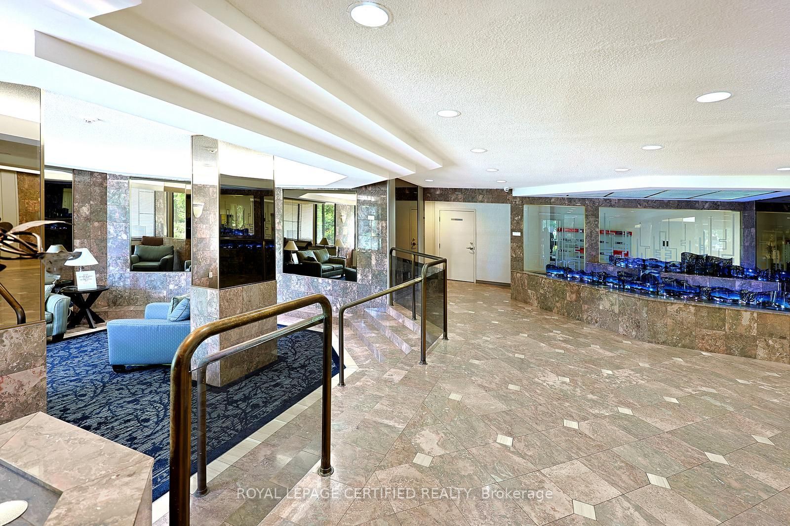 20 Cherrytree Drive 312, Brampton, ON L6Y 3V1 photo 4