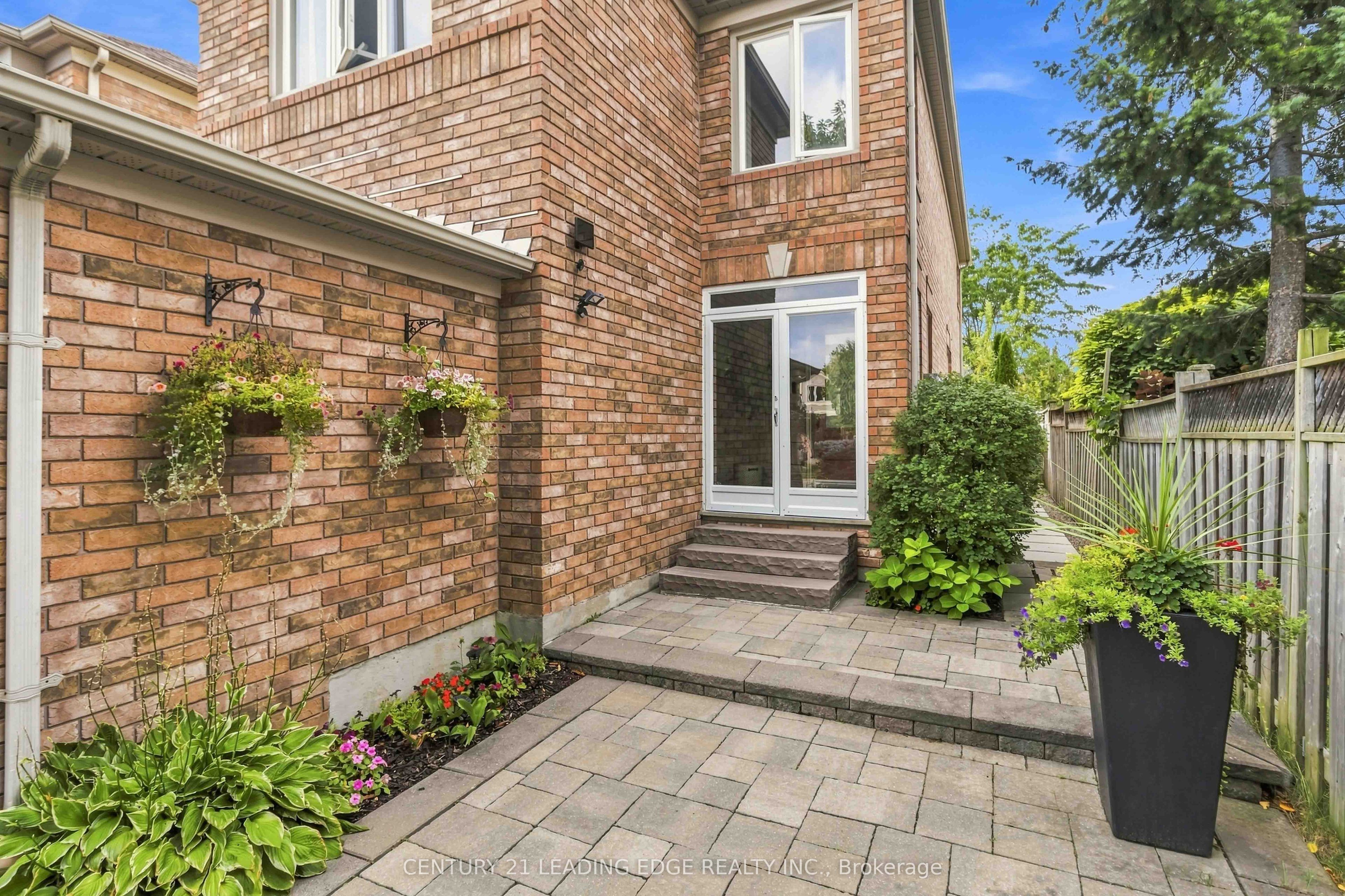 6 Birchcliffe Drive, Brampton, ON L6Z 4T3 photo 3