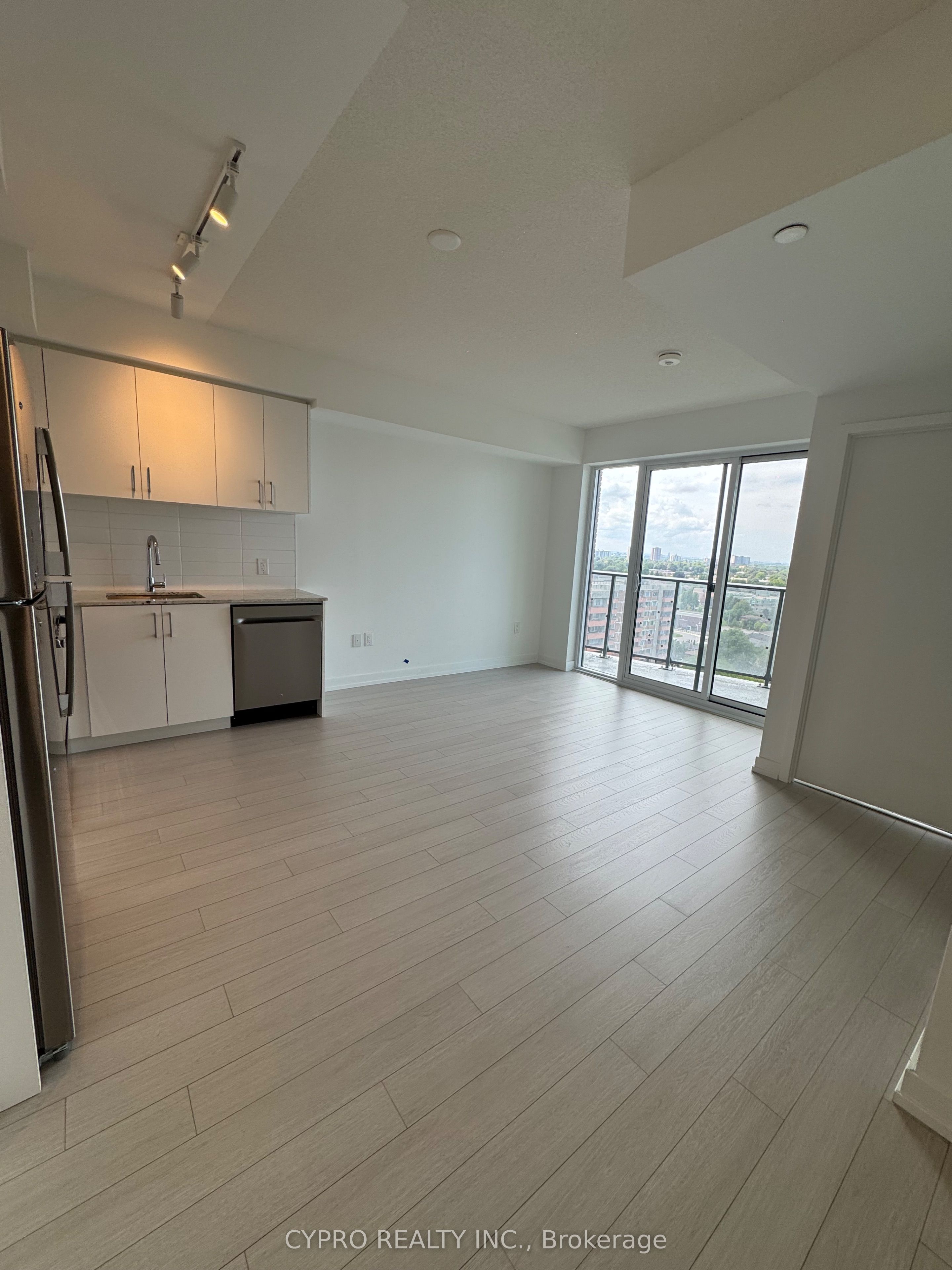 4010 Eglinton Avenue 1503, Toronto, ON M9A 0G5 photo 4