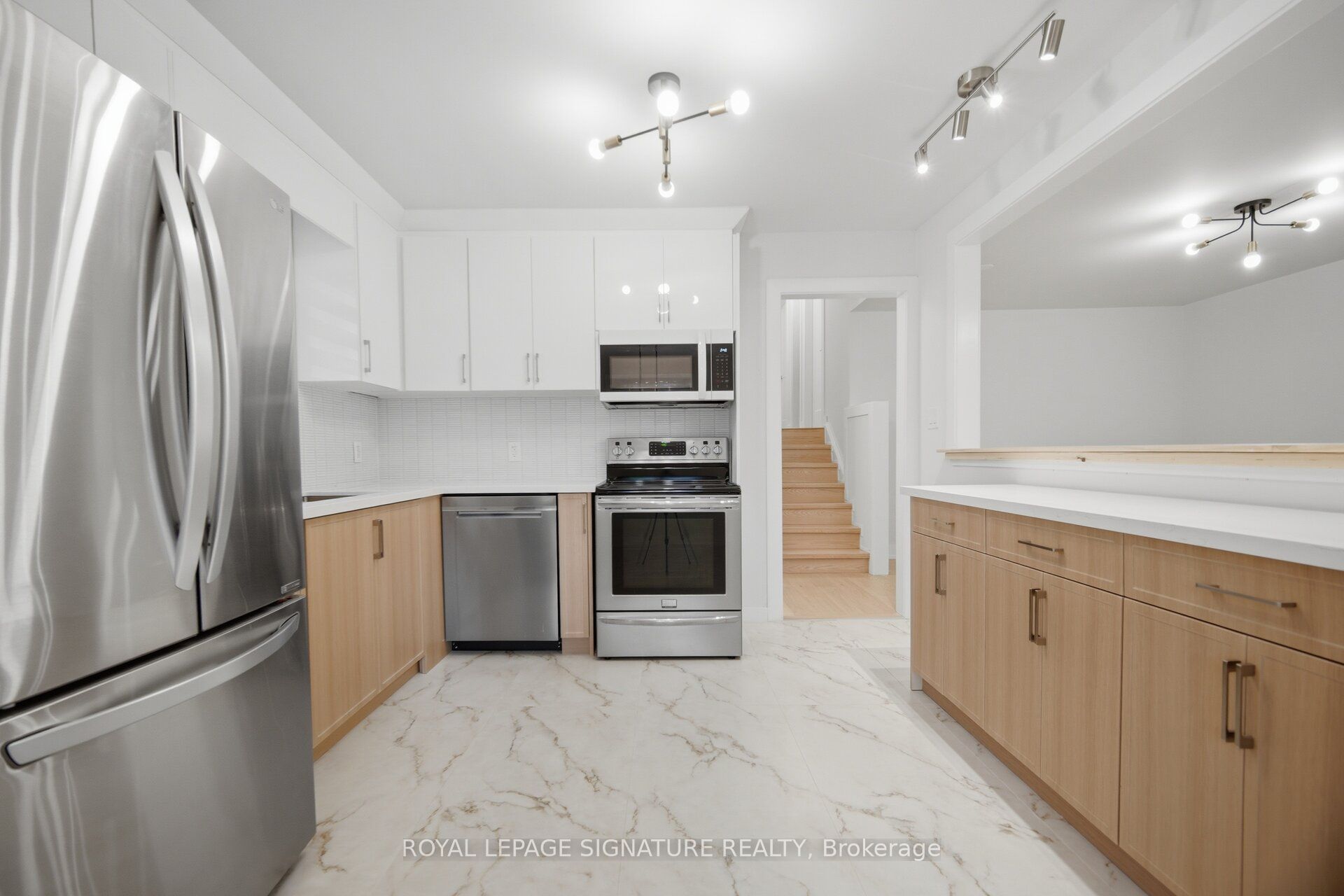 2599 Lundene Road, Mississauga, ON L5J 3Y8 photo 2