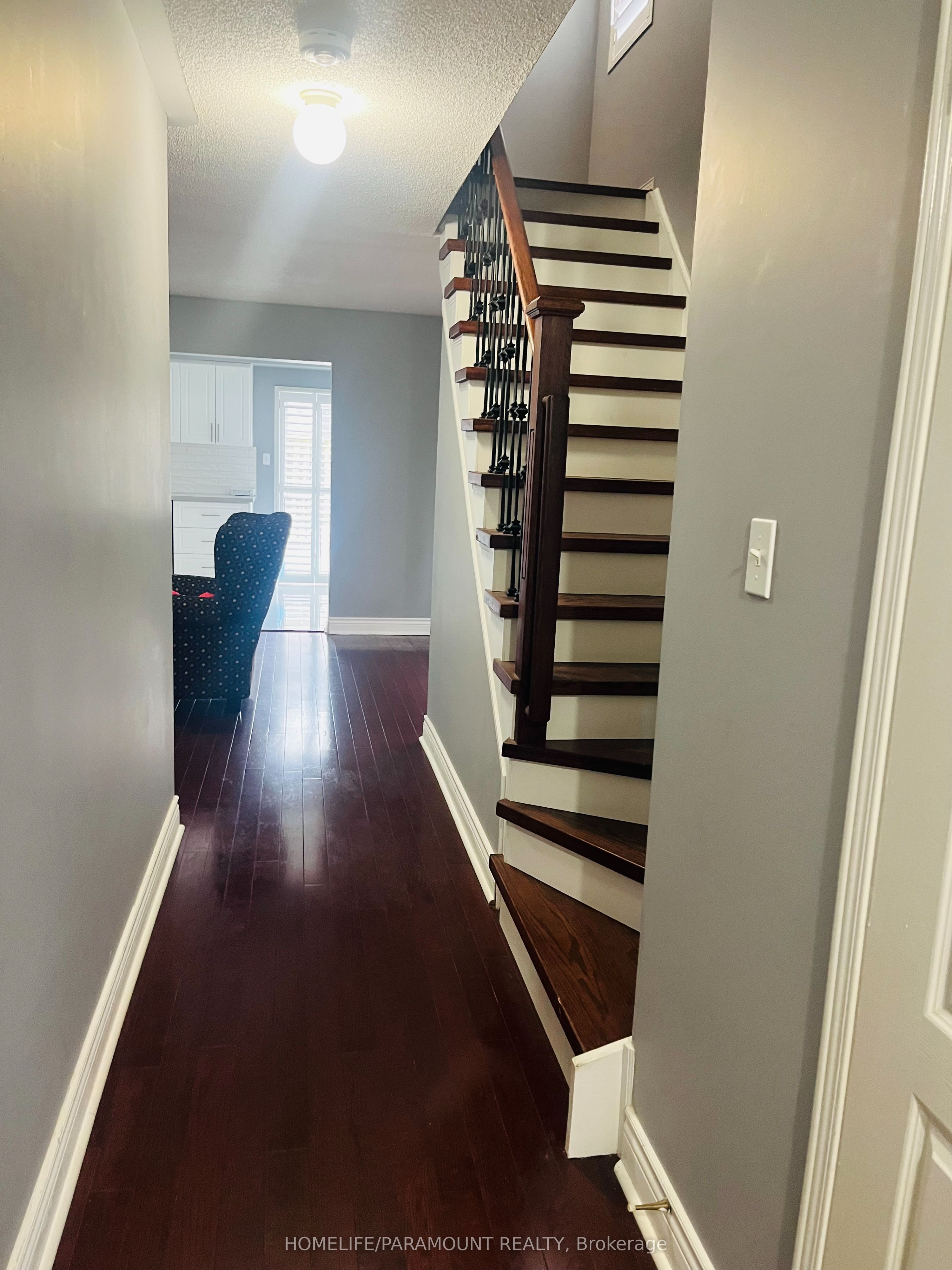 27 Lonestar Crescent, Brampton, ON L7A 2H9 photo 4