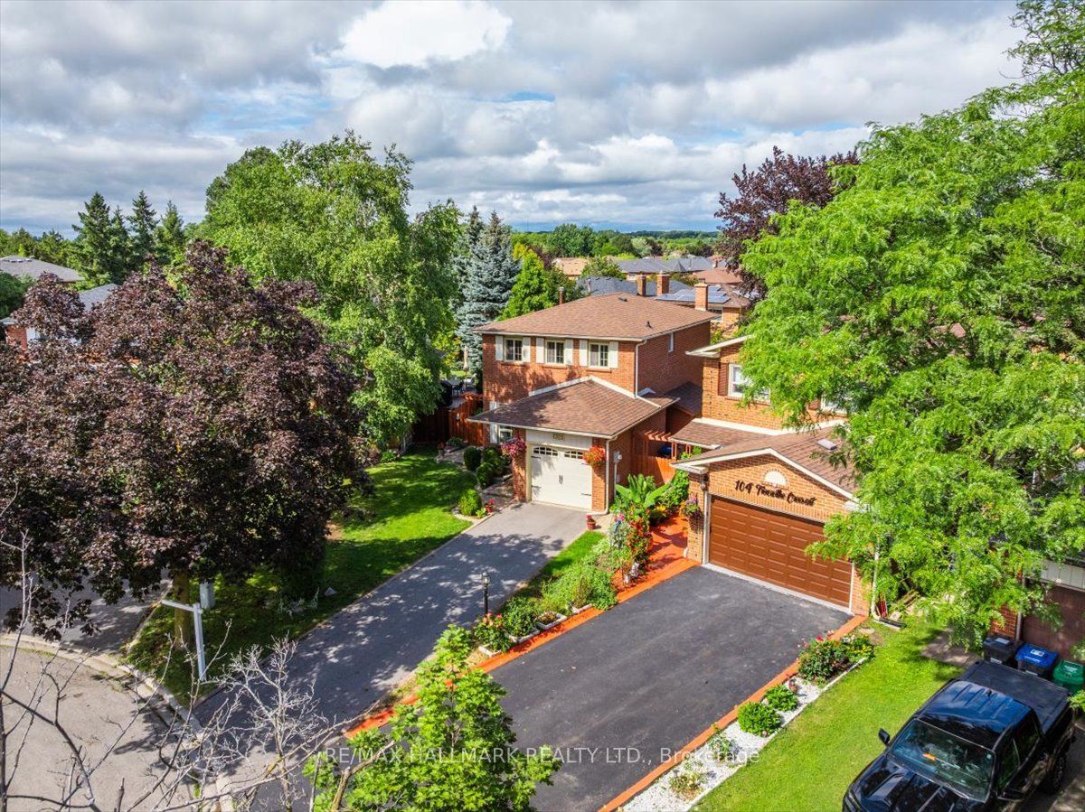 102 Trewartha Crescent, Brampton, ON L6Z 1X4 photo 2