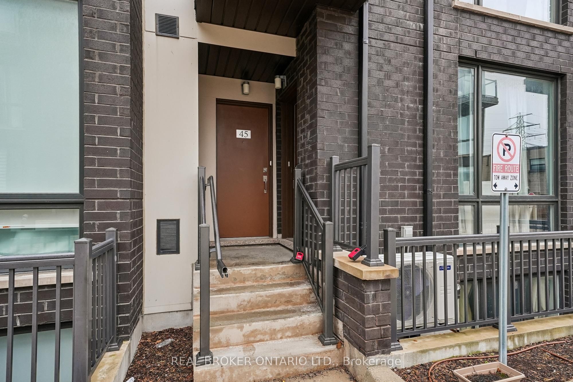 26 Fieldway Road 46, Toronto, ON M8Z 3L2 photo 3