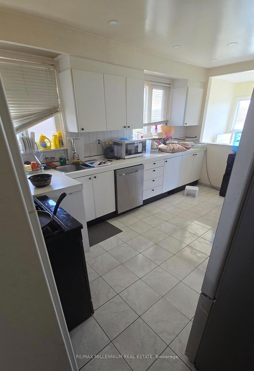 130 Ardwick Boulevard, Toronto, ON M9M 1W2 photo 2