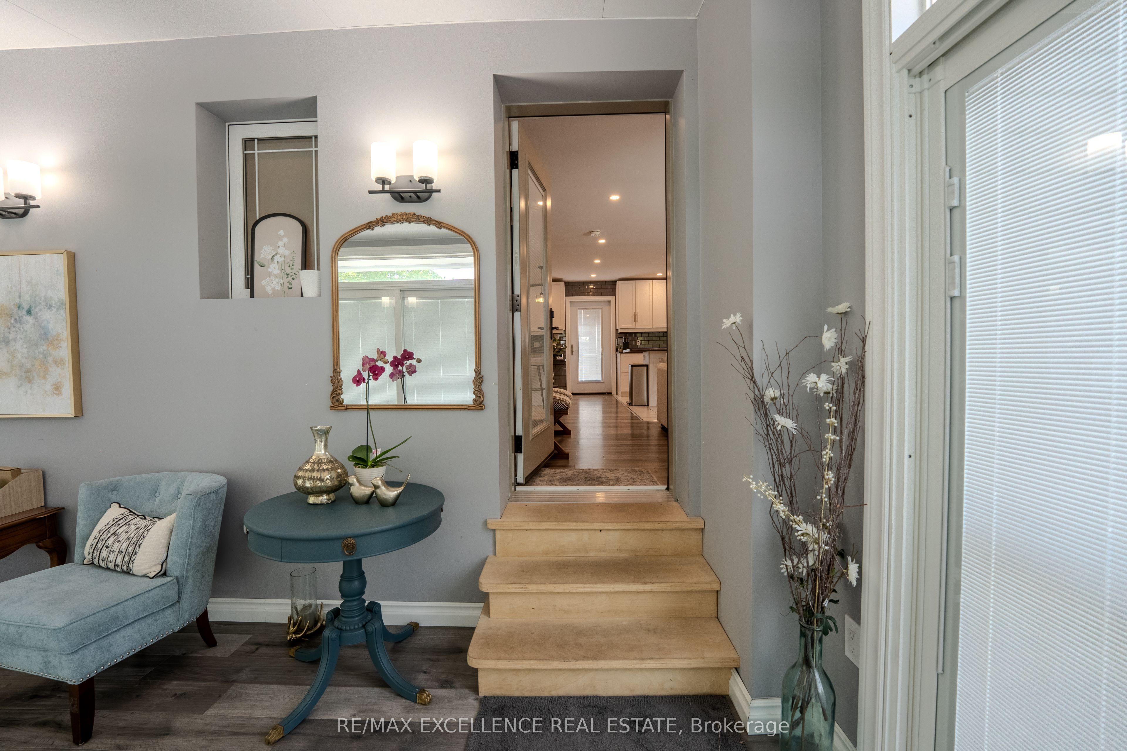 21 Elizabeth Street, Halton Hills, ON L7G 3K1 photo 4