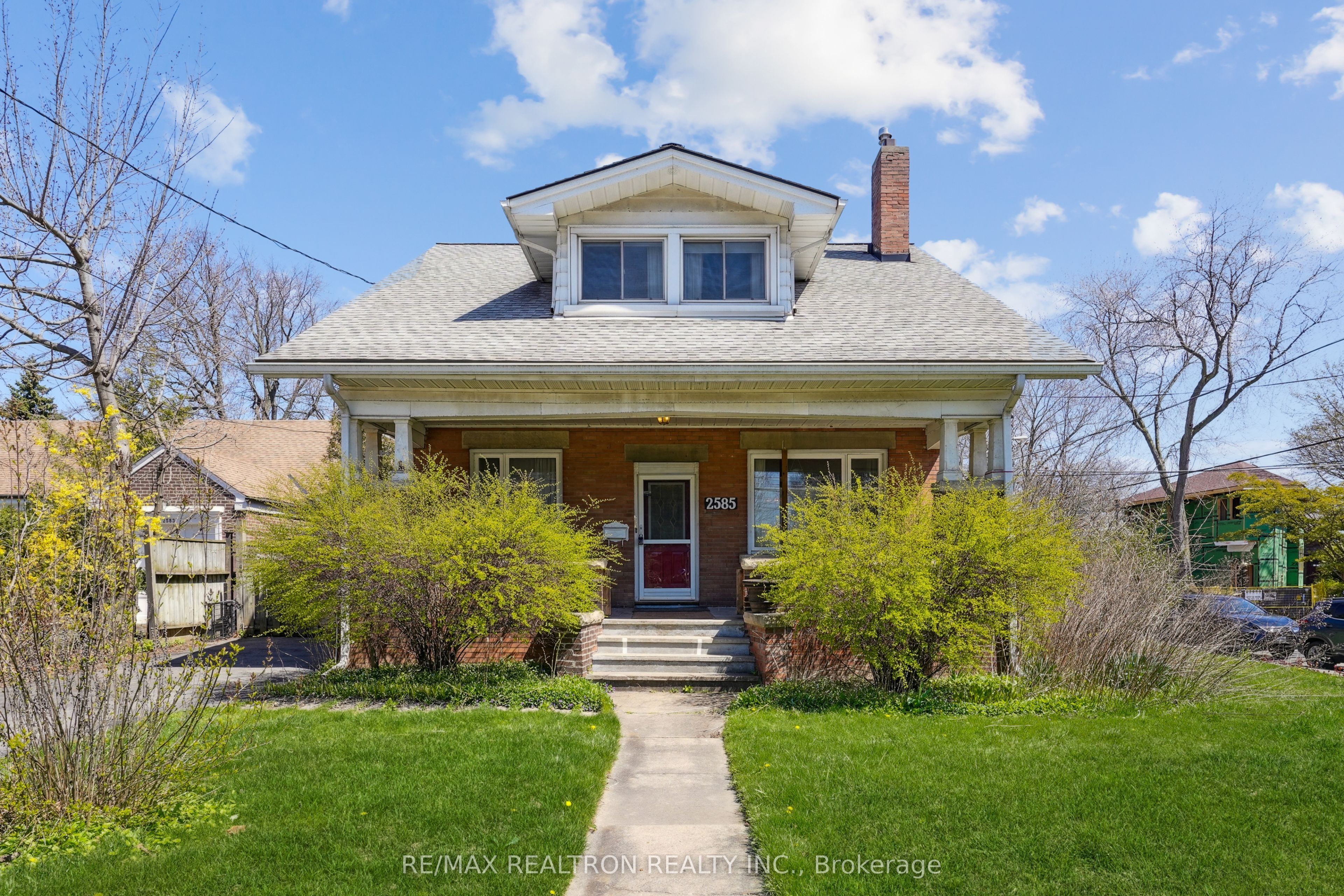2585 Lake Shore Boulevard W Main Level 2 Bedroom, Toronto, ON M8V 1G3 photo 2