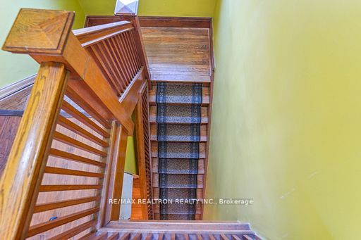 2585 Lake Shore Boulevard W Second Floor, Toronto, ON M8V 1G3 photo 4