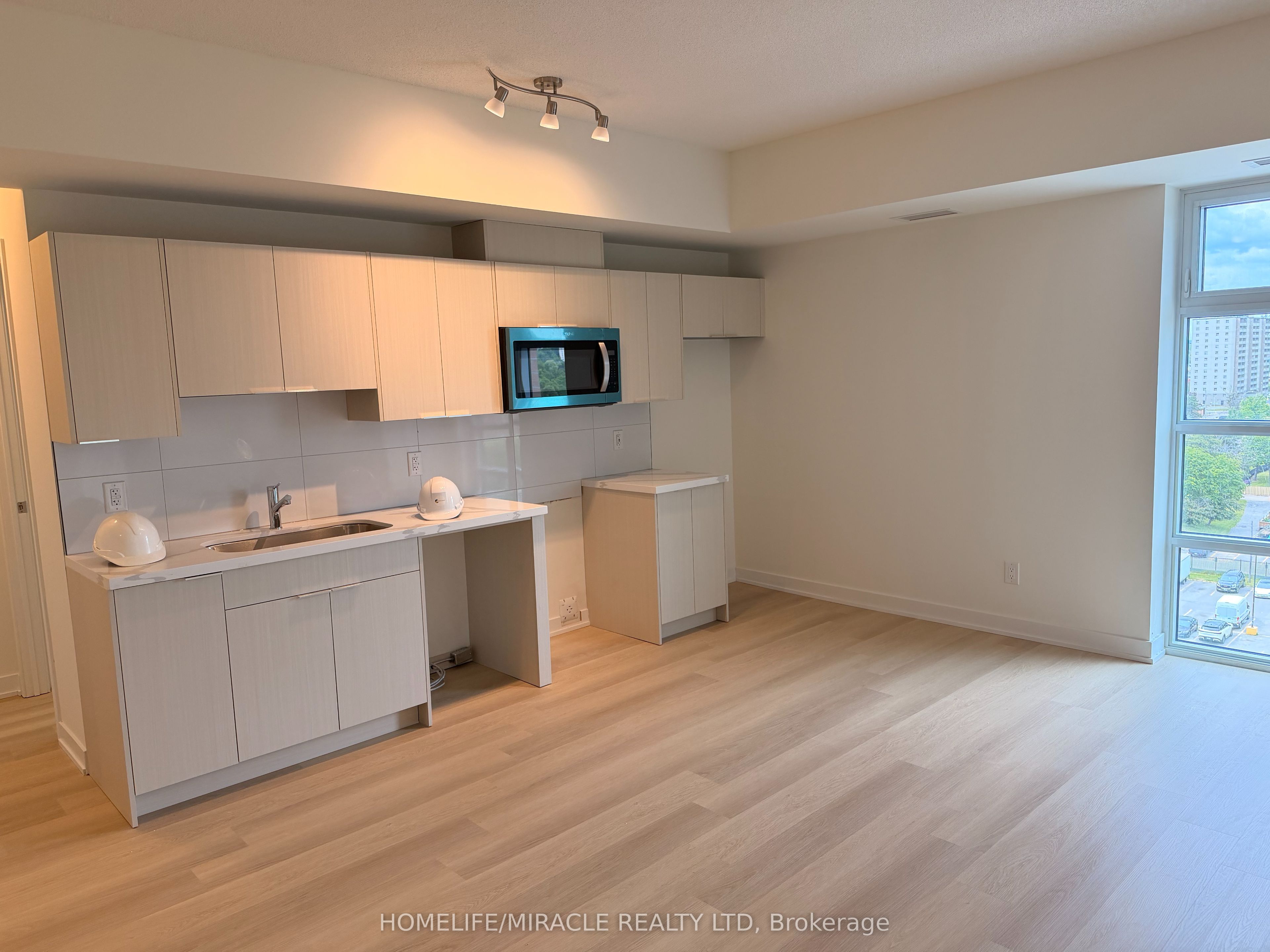 2825 Jane Street 903, Toronto, ON M3N 0A8 photo 2