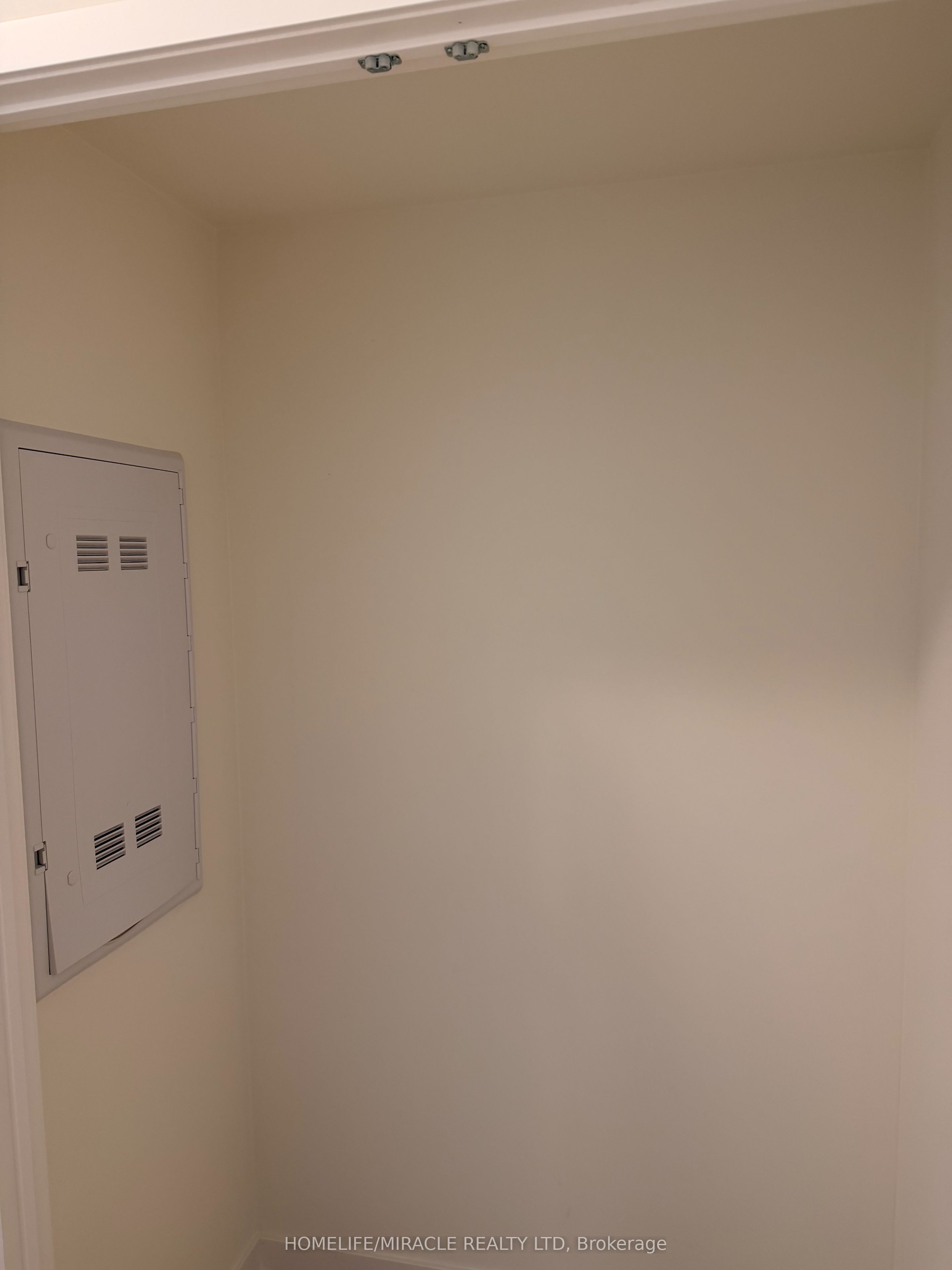 2825 Jane Street 903, Toronto, ON M3N 0A8 photo 4
