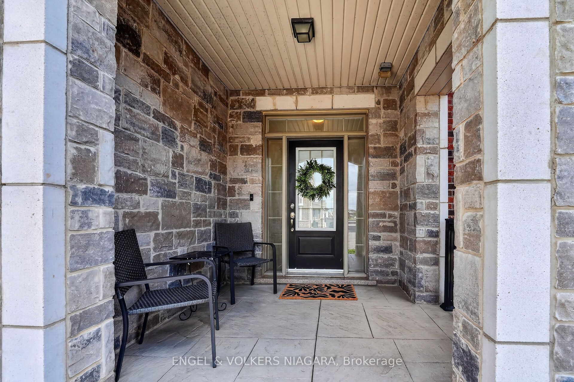 1221 Rose Way S, Milton, ON L9E 1L9 photo 4
