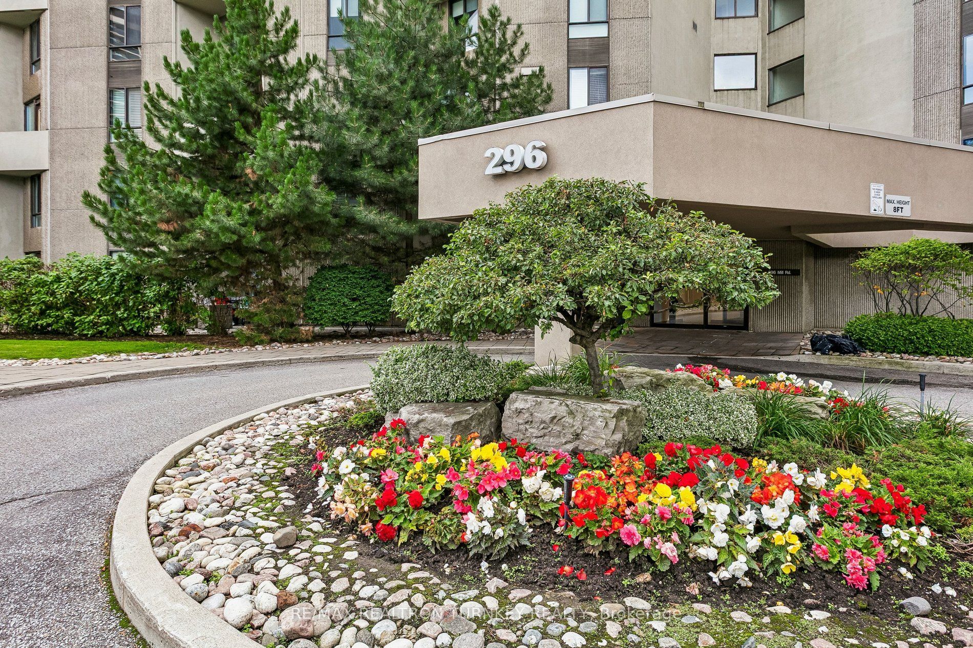 296 Mill Road A12, Toronto, ON M9C 4X8 photo 5